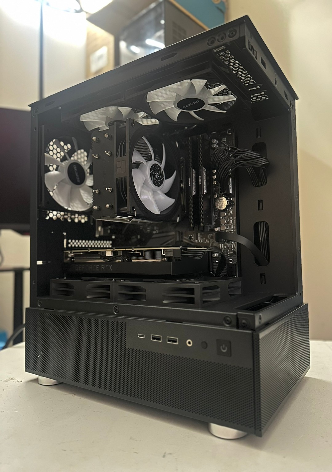 Ryzen 5 5500 / RTX 3060 Ti / 512GB NVME / 16GB RAM | Jawa