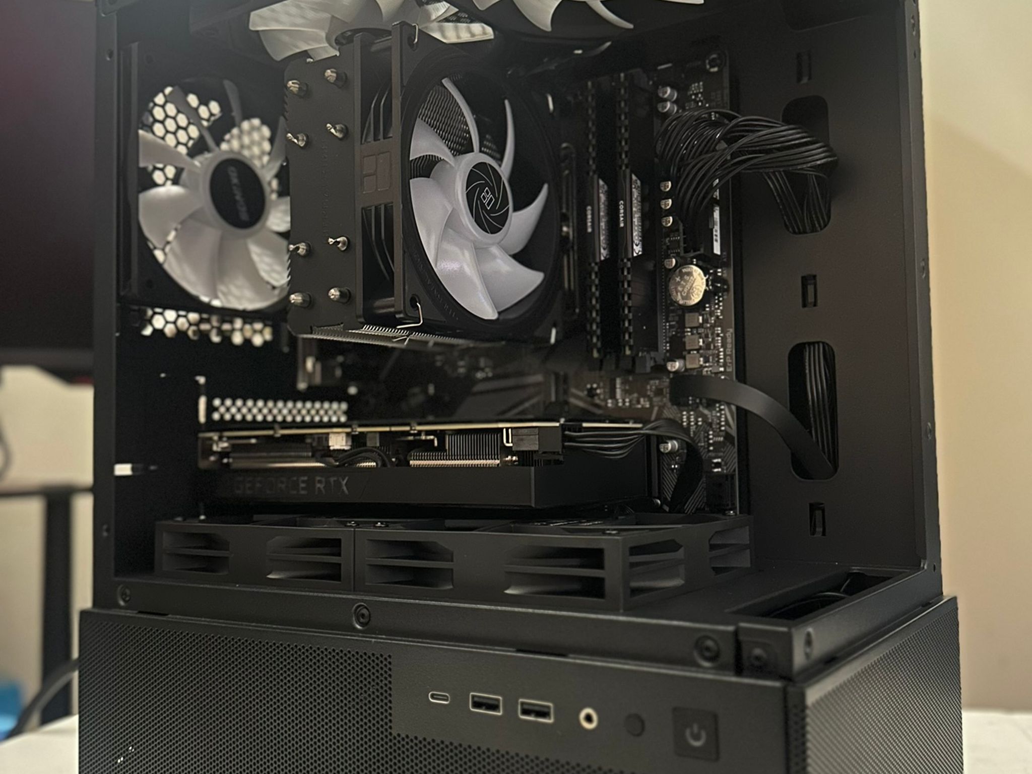 Ryzen 5 5500 / RTX 3060 Ti / 512GB NVME / 16GB RAM