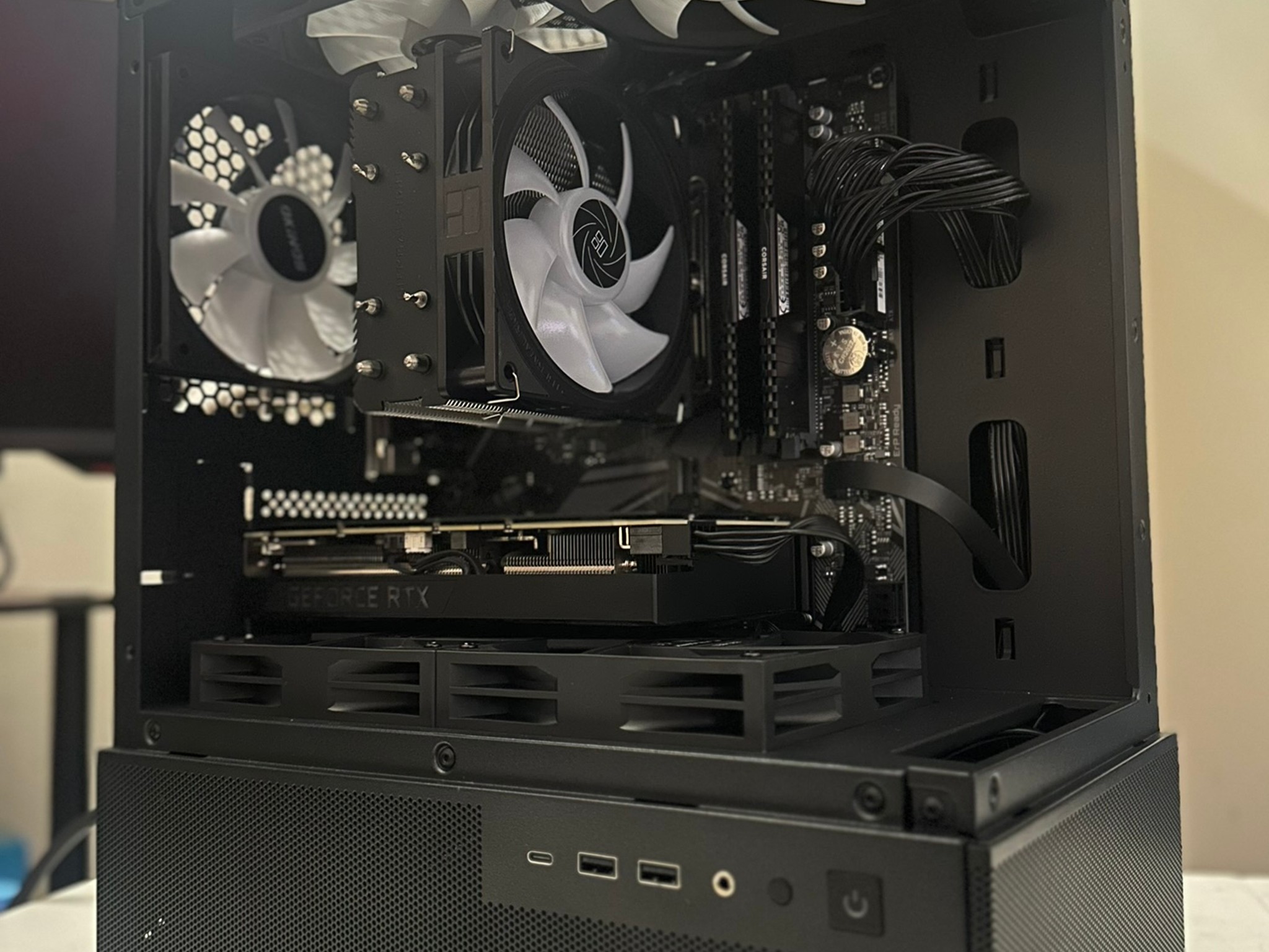 Ryzen 5 5500 / RTX 3060 Ti / 512GB NVME / 16GB RAM