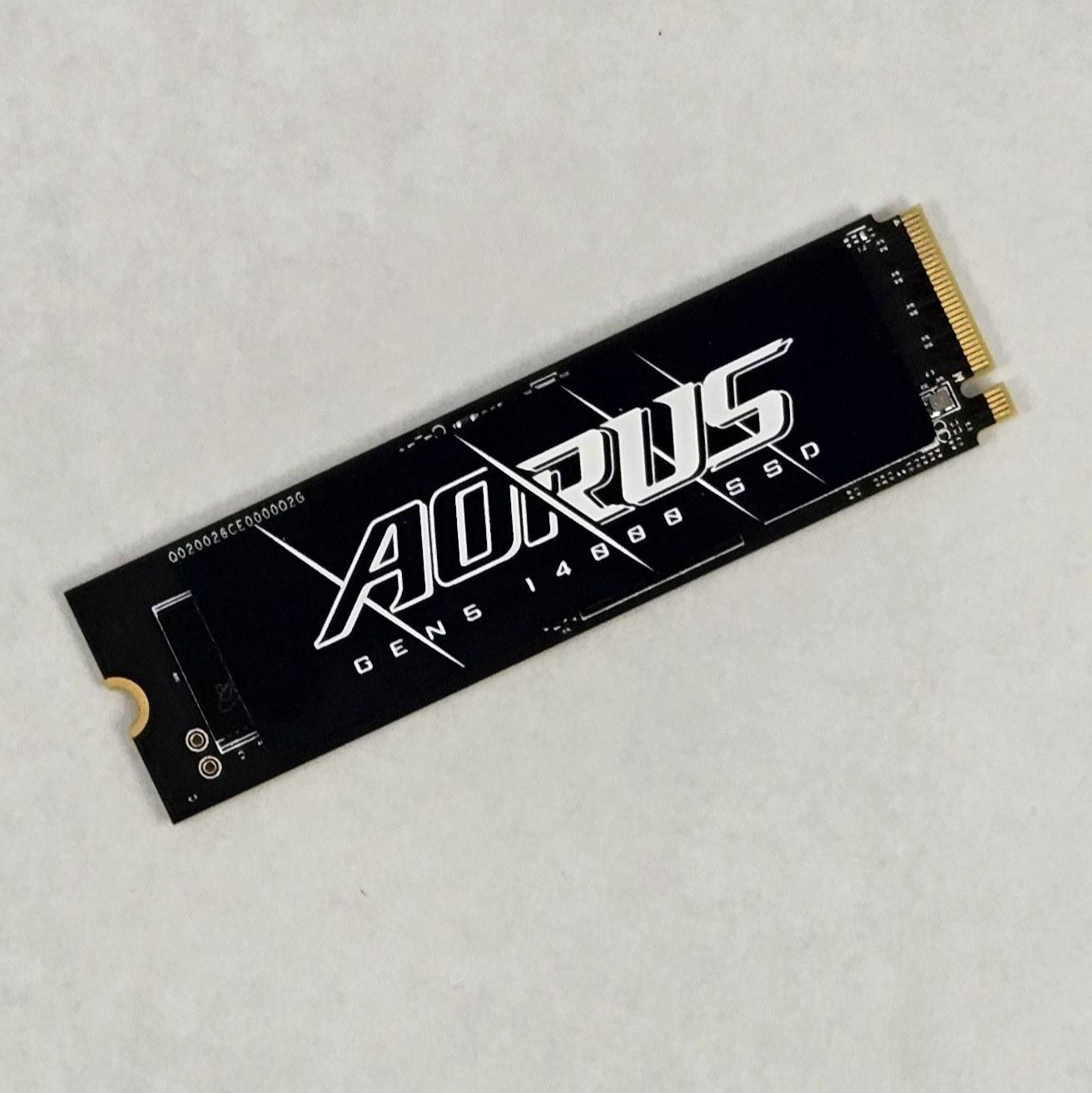 2TB NVMe M.2 SSD Gigabyte AORUS Gen5 14000 SSD Gen5