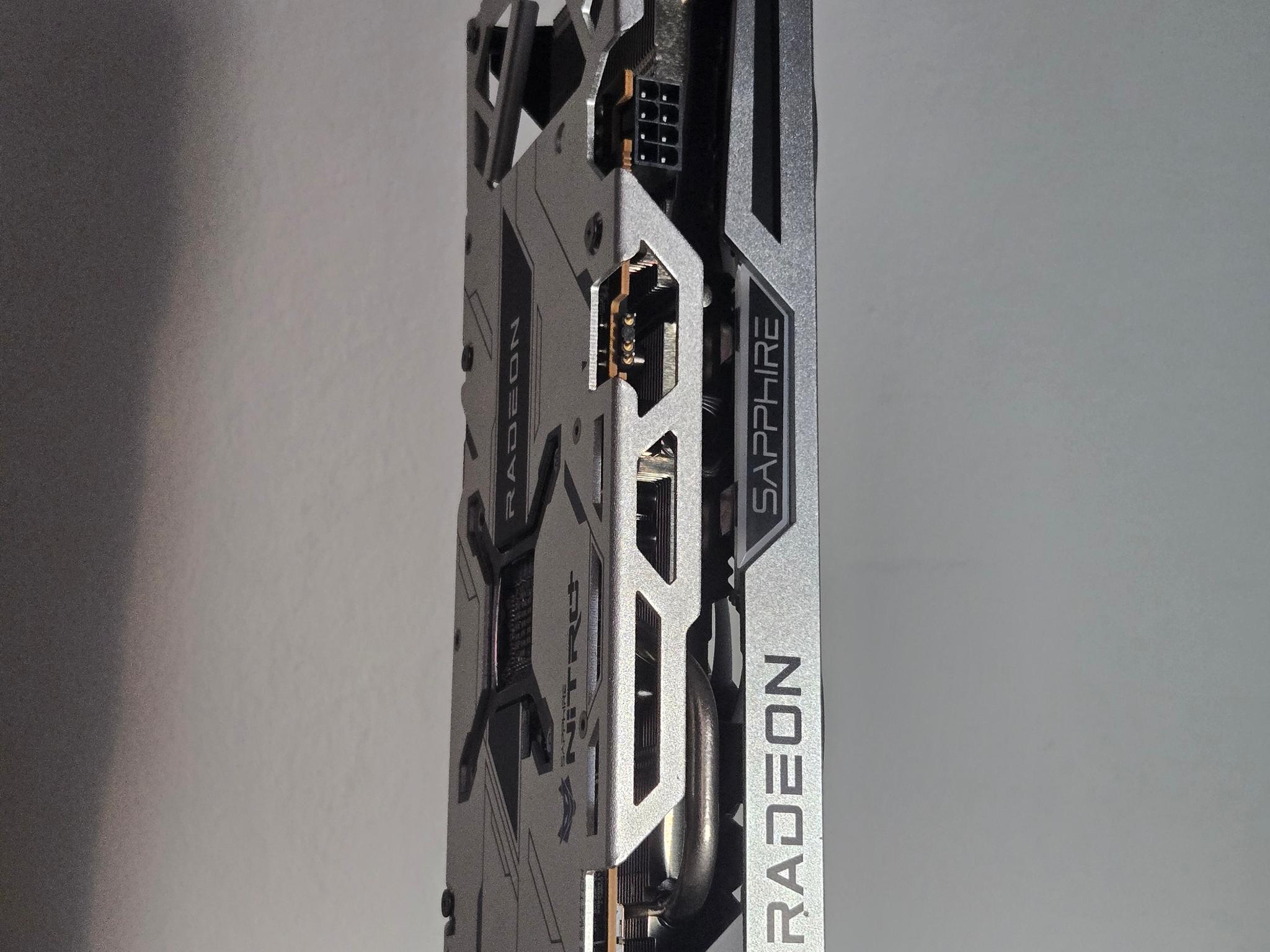RX 6600 XT | Sapphire Nitro+ | RGB