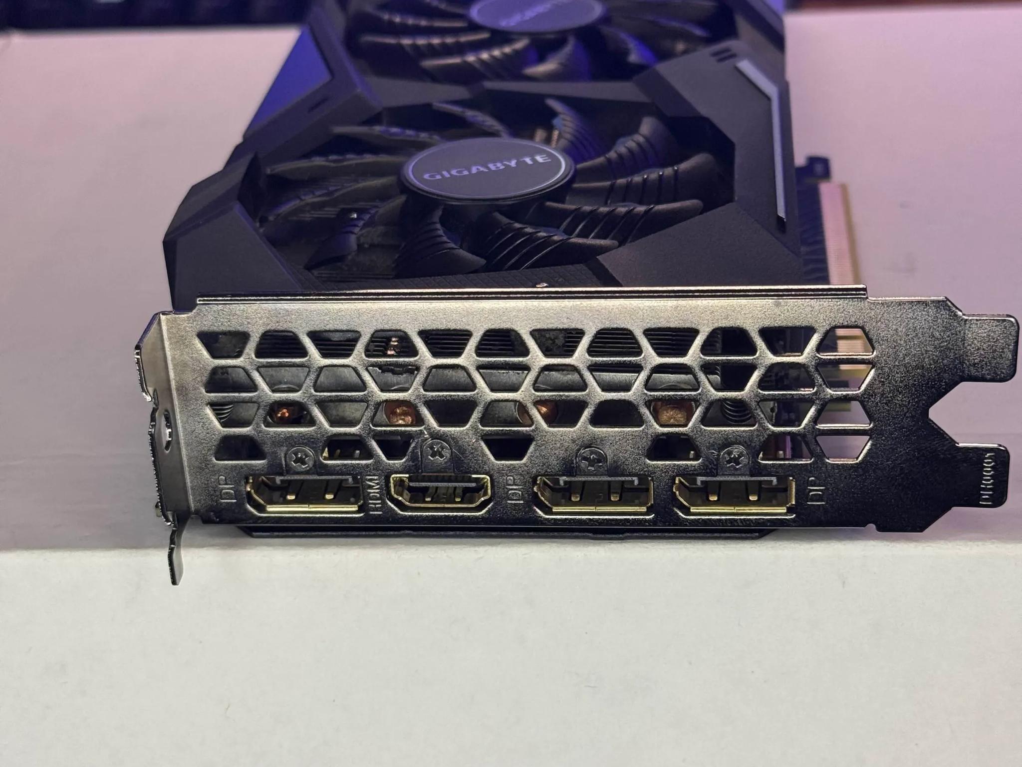 🔥GIGABYTE GeForce RTX 2060 SUPER GAMING 3X OC