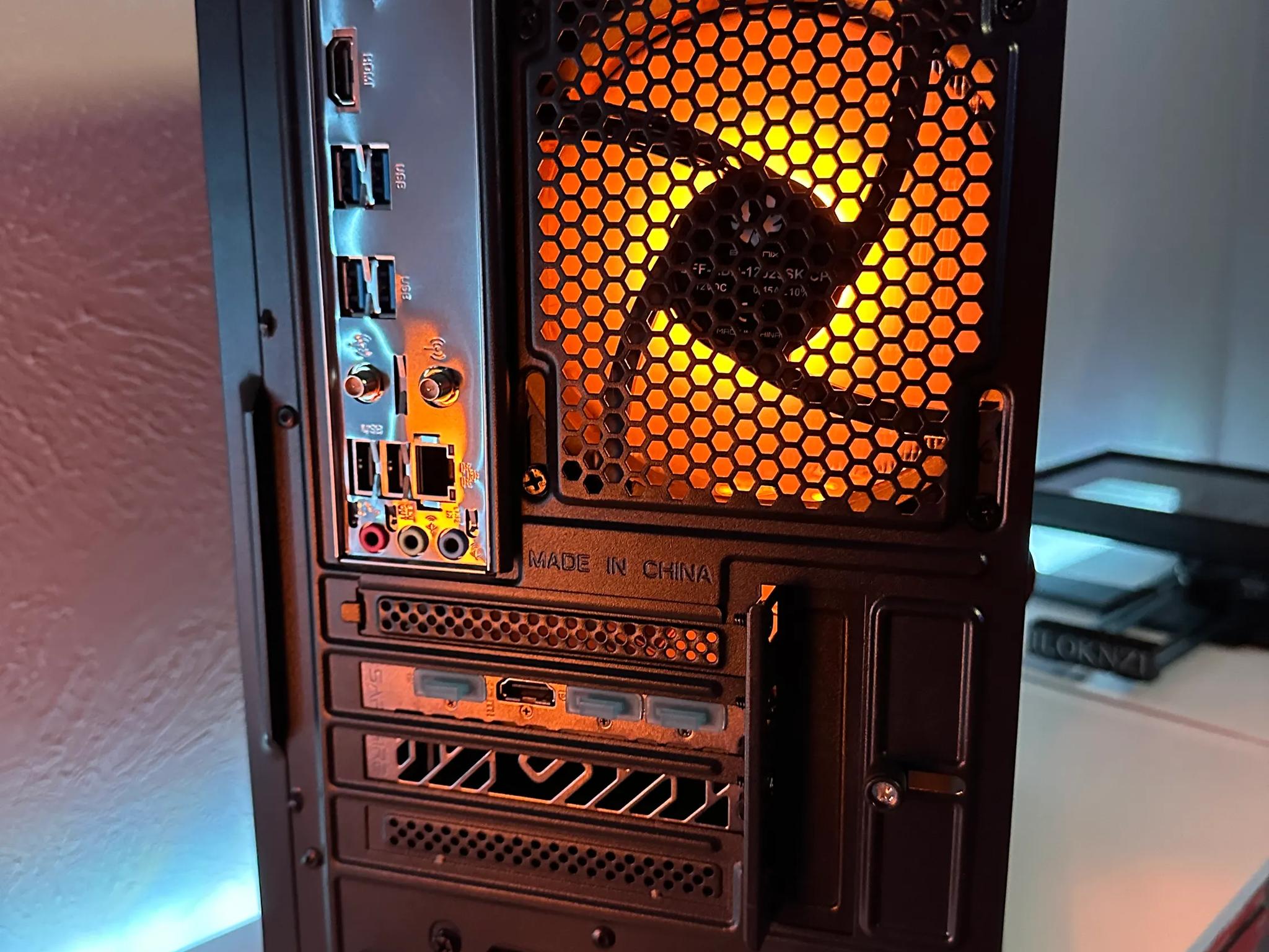RX 6700XT / Ryzen 5600x Custom Gaming PC