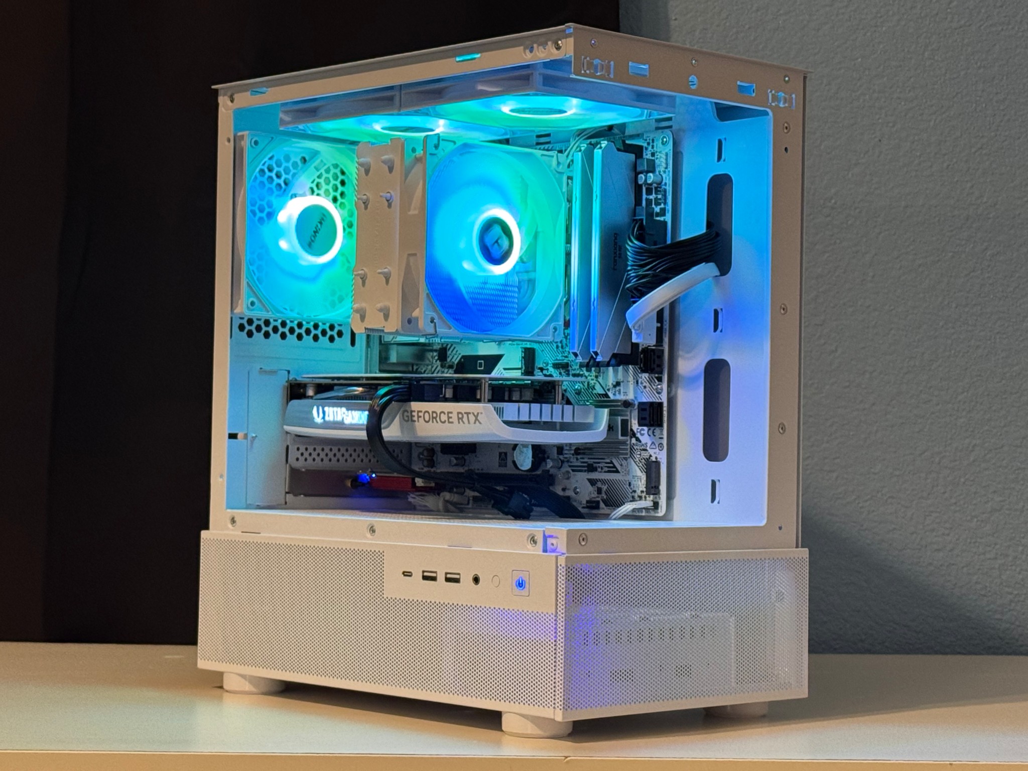 ⬜Whiteout⬜ Ryzen 5 5600 | RTX 4060 8GB White | 16GB Ram 3200mhz | 1TB nVME SSD | Win11 Pro + Wifi