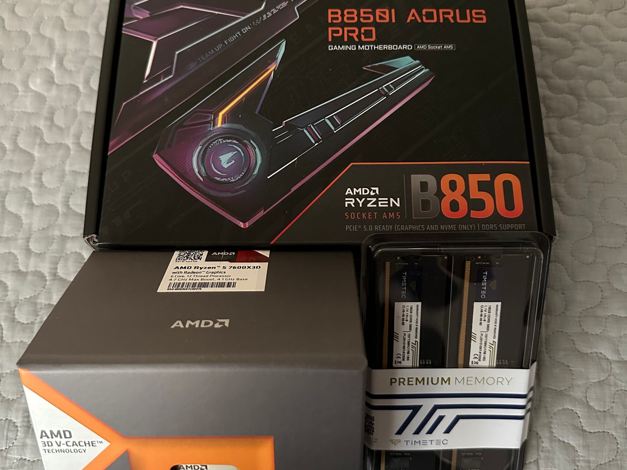 AMD Ryzen 5 7600X3D + AORUS PRO B850i Mini ITX + Timetec Premium 32GB DDR5 RAM