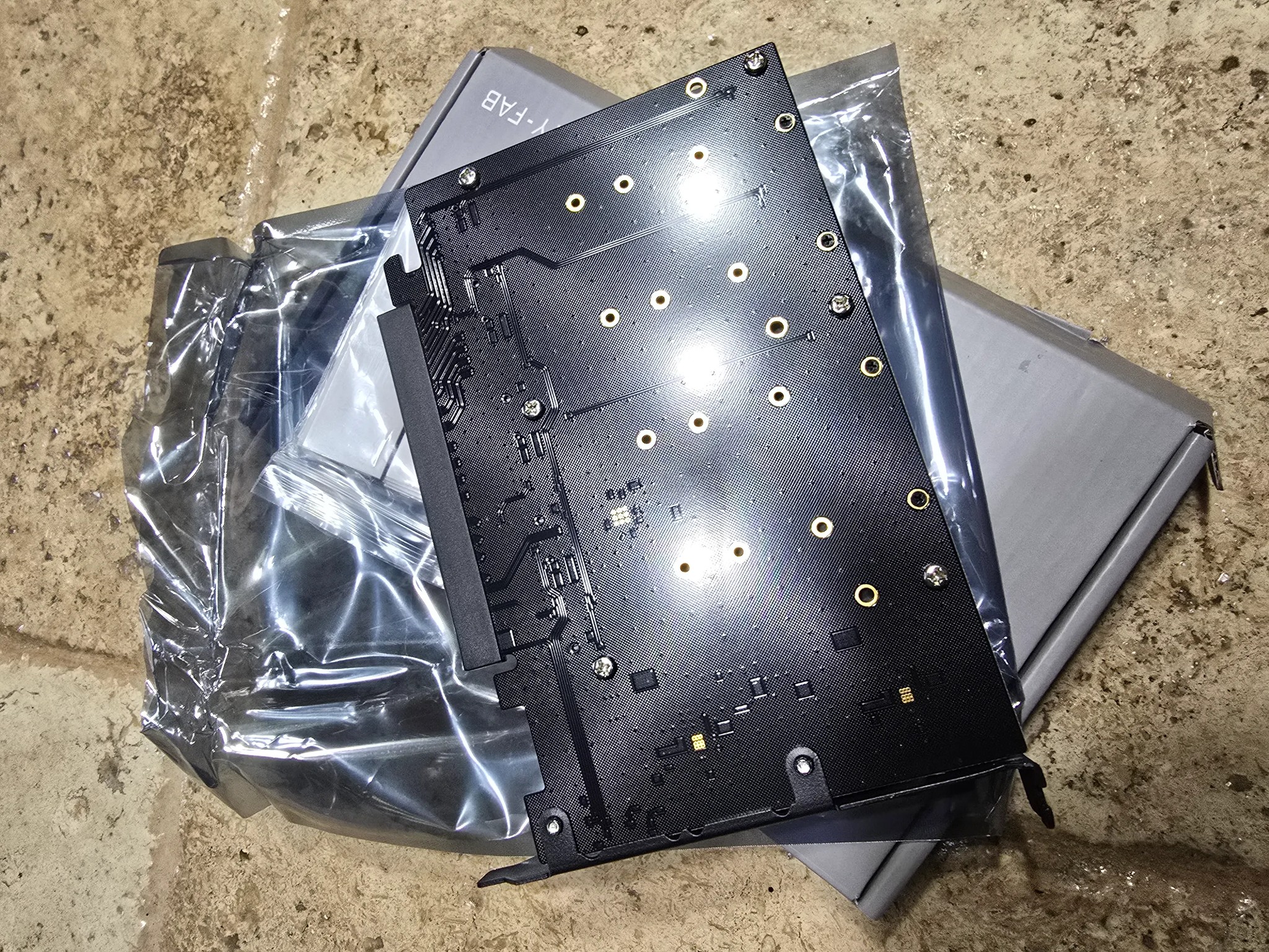 EZDIY-FAB Quad M.2 PCIe 4.0/3.0 X16 Expansion Cad with Heatsink Support 4 x PCIe NVME M.2 SSD RAID