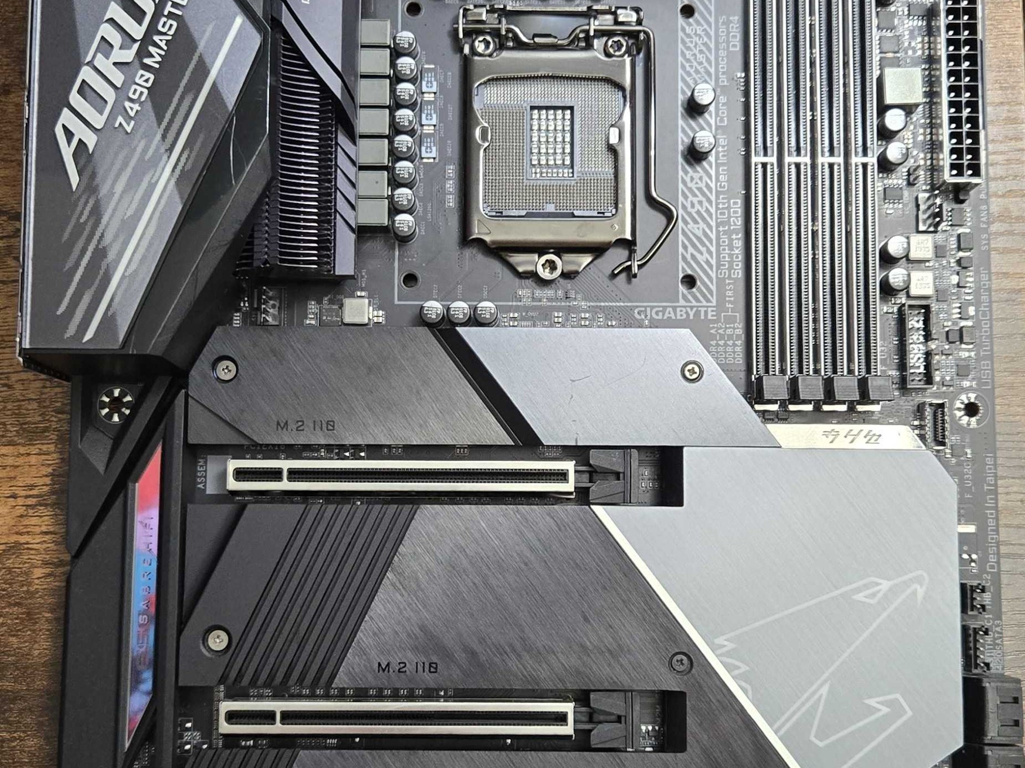Gigabyte Z490 Aorus Master (CIB)