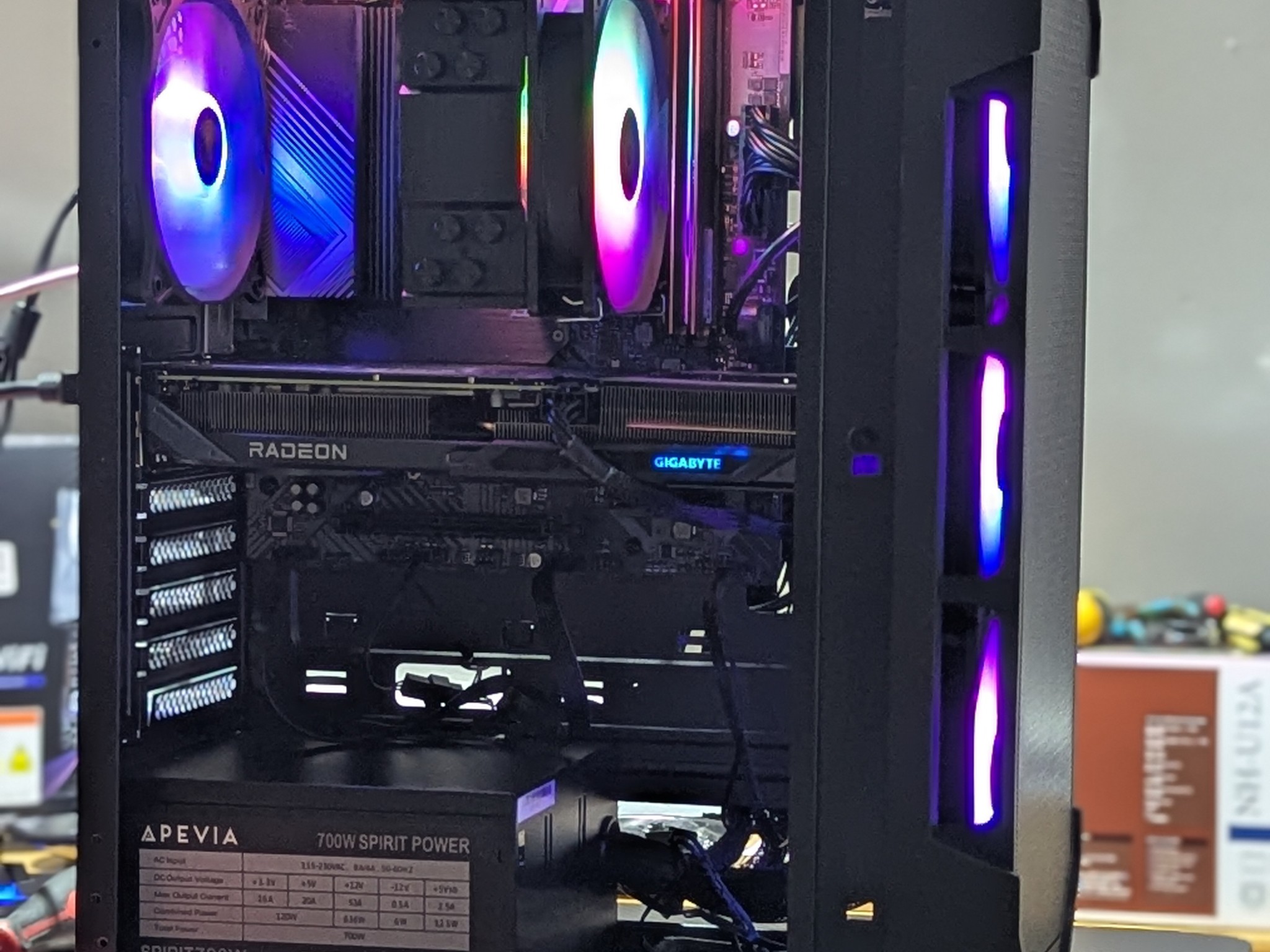 Gaming PC|AMD Ryzen 5 7600|Radeon RX 9060 XT|32 GB DDR5 6000 CL30|1 TB SSD|Windows 11 Home