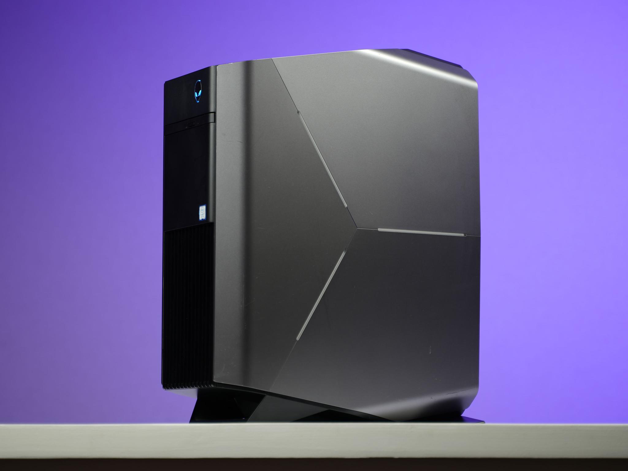 “ALIENFORM 4.7” GTX 1070 Intel Core i7 8700 16GB 1.3TB Windows 11 Gaming PC