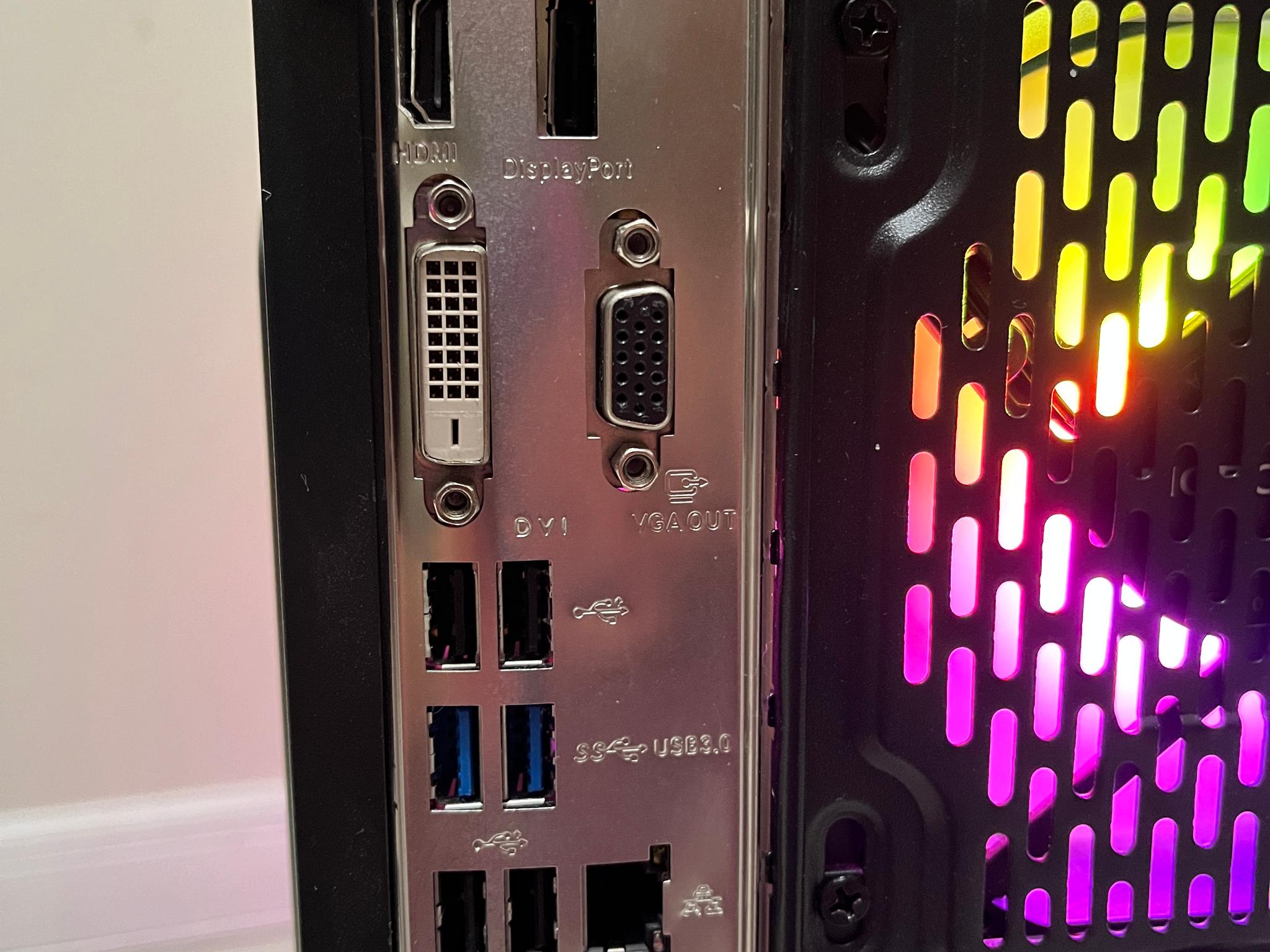 Budget Gaming PC-Intel i7-4790,NVIDIA GTX 770, 16GB RAM, 620GB Storage, w/ Wi-Fi & BT*Defective Case