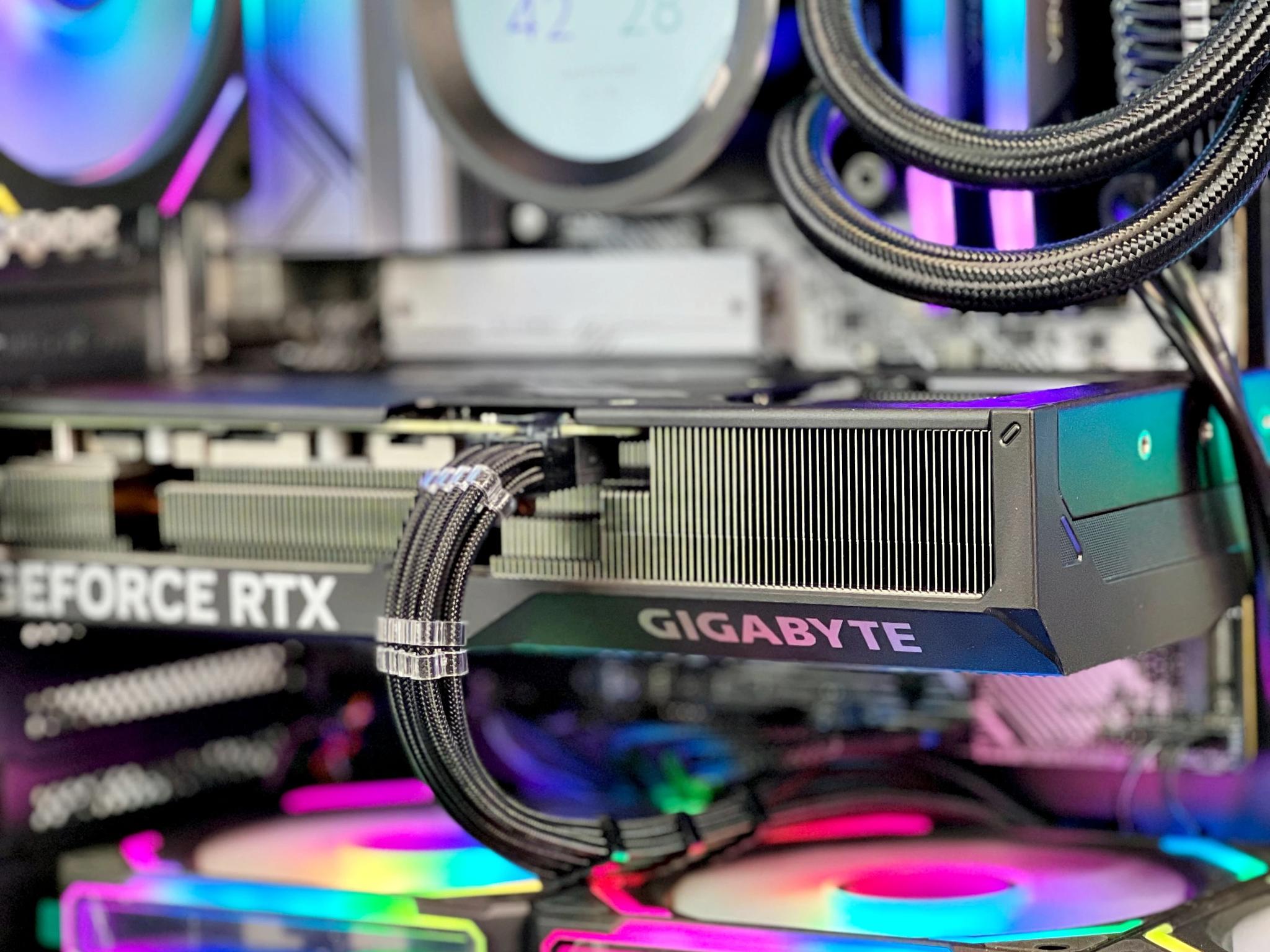 Ryzen 7 7700X RTX 4070 32GB DDR5 2TB M.2 Win 11Pro Gaming PC