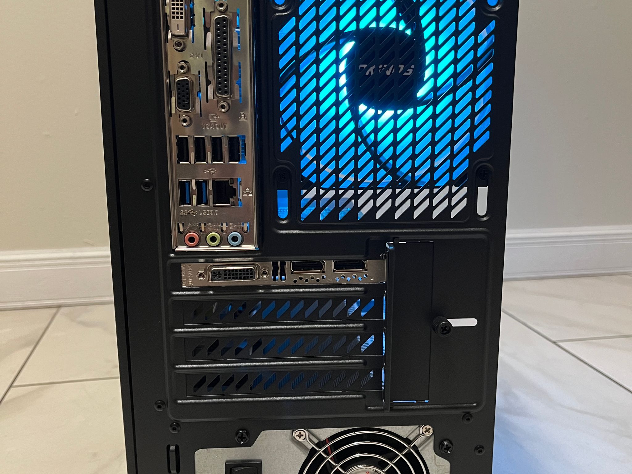 Super Budget Gaming PC - Intel i5-4460, NVIDIA 3GB GPU, 12GB RAM, 560GB Storage, w/ Wi-Fi & BT