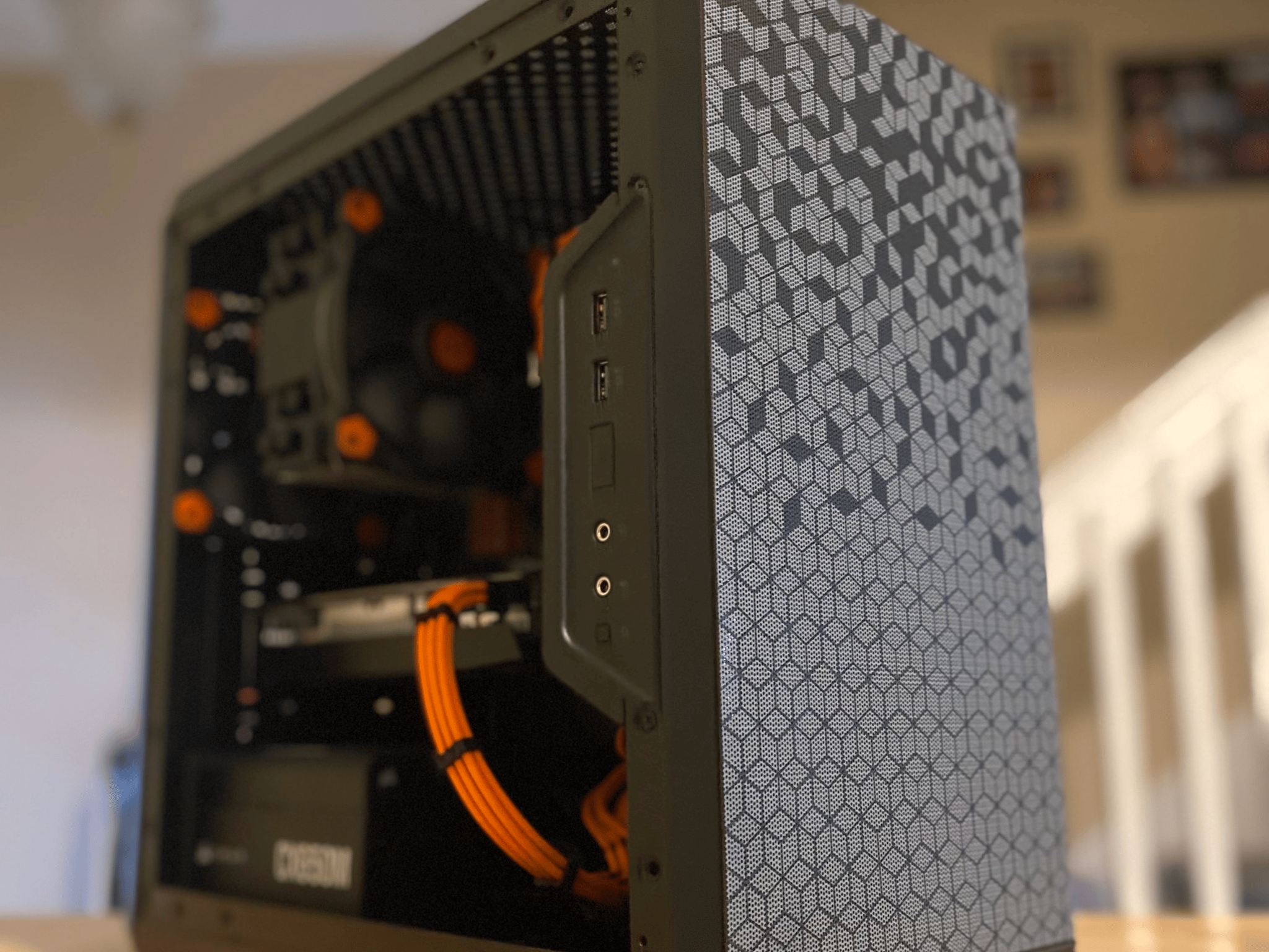 Custom Gaming PC i7 6700/ 32GB RAM 3200Mhz/Radeon RX 570 8GB