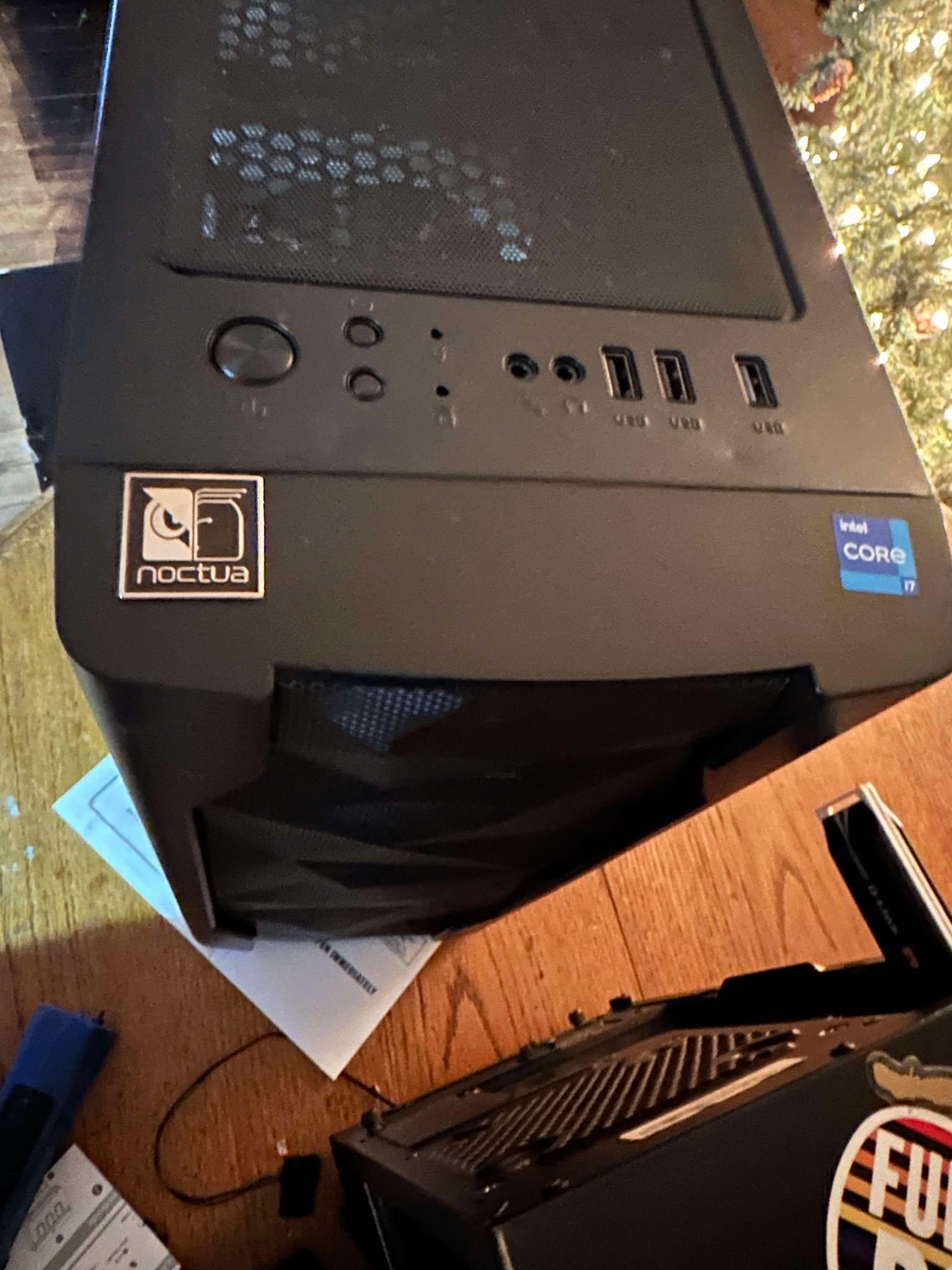 Beginner Content Creator Gaming PC | Intel I7 12700k | RTX 3060 12GB | 32GB DDR4 RAM | 1TB SSD |