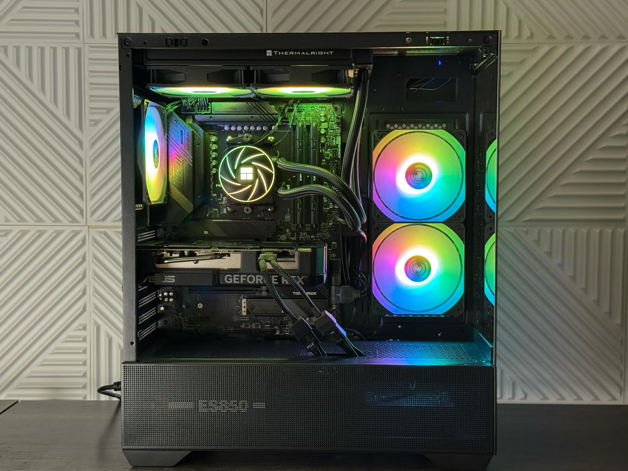 RTX 4070 SUPER | RYZEN 7600X | 32GB 6000CL36 | 2TB NVME | WIFI