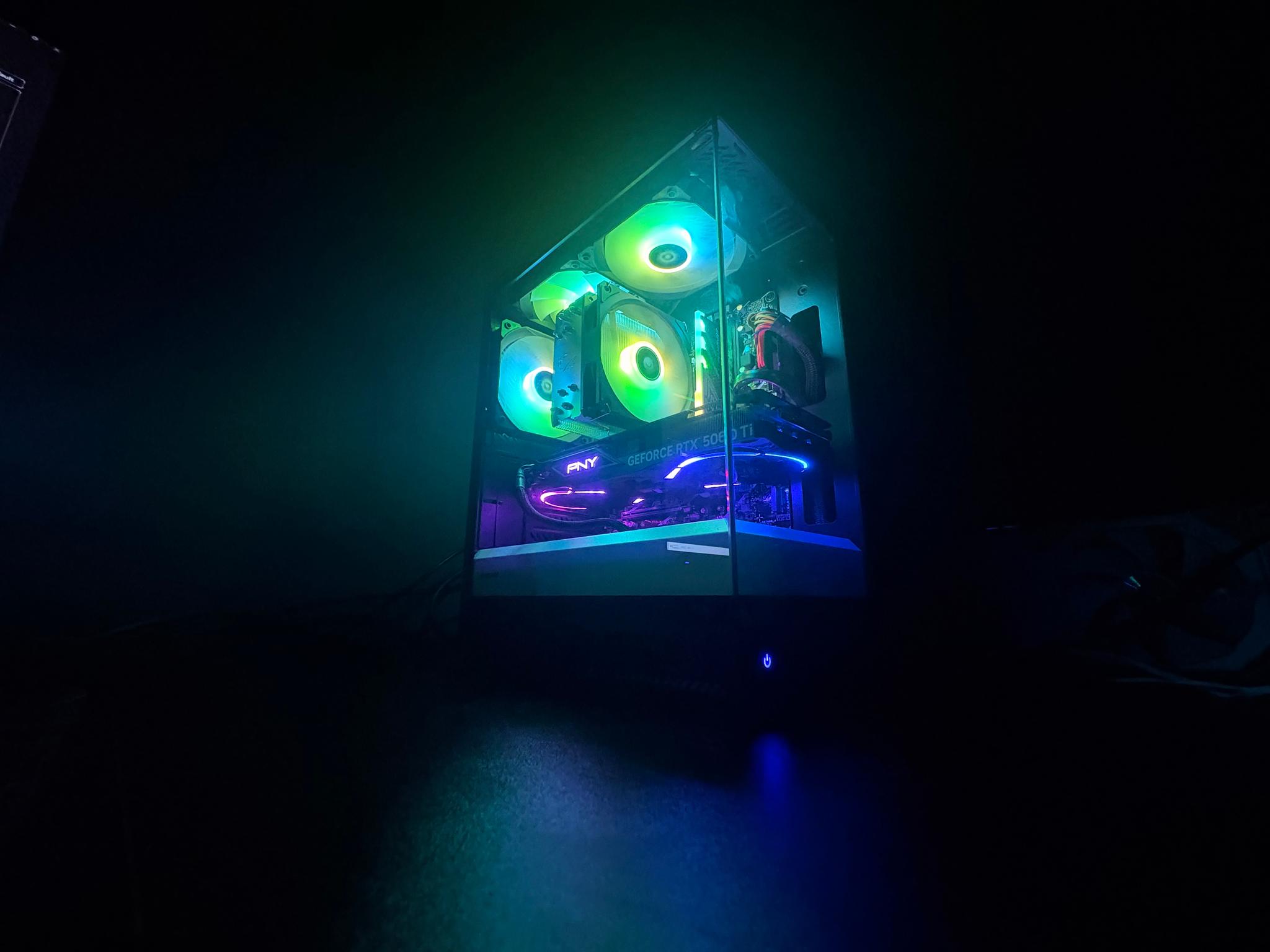 5060 Ti 8GB/I5 14440F/16GB ddr5 ram Gaming Pc