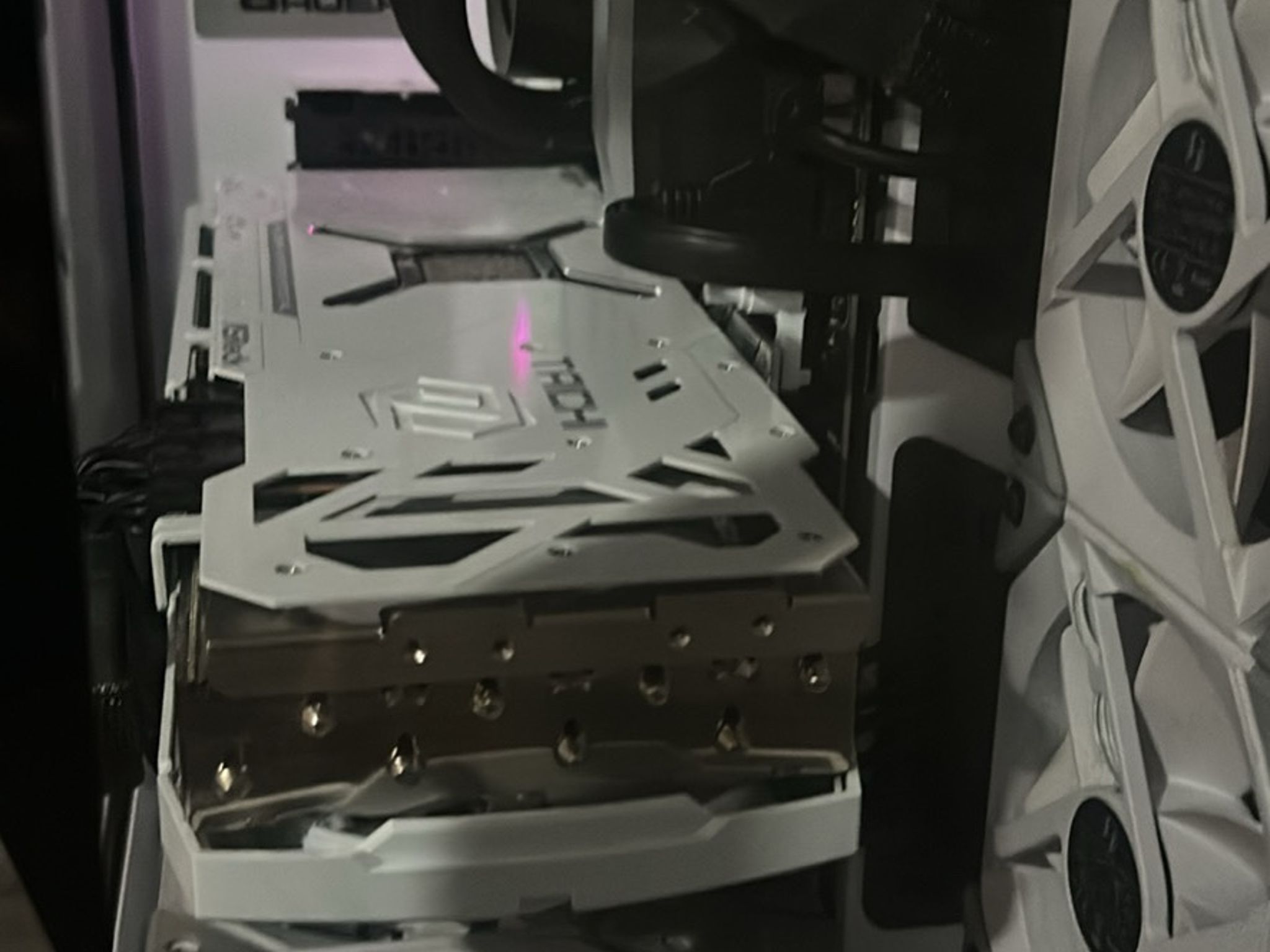 7900XTX TAICHI WHITE