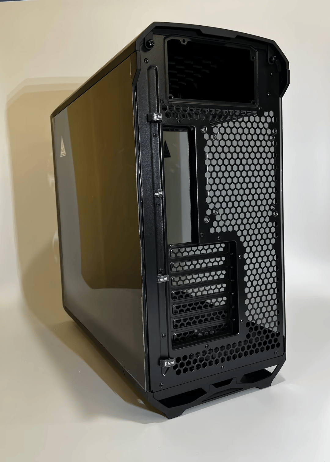 Fractal Torrent Black Dark Tint