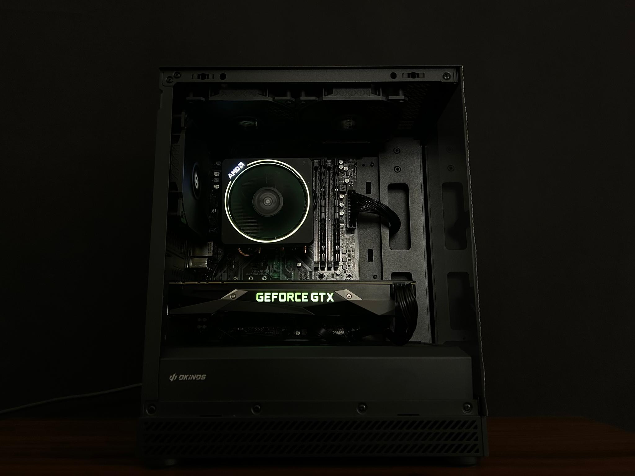 GeForce GTX 1080 Custom Gaming PC - Ryzen 7 2700X