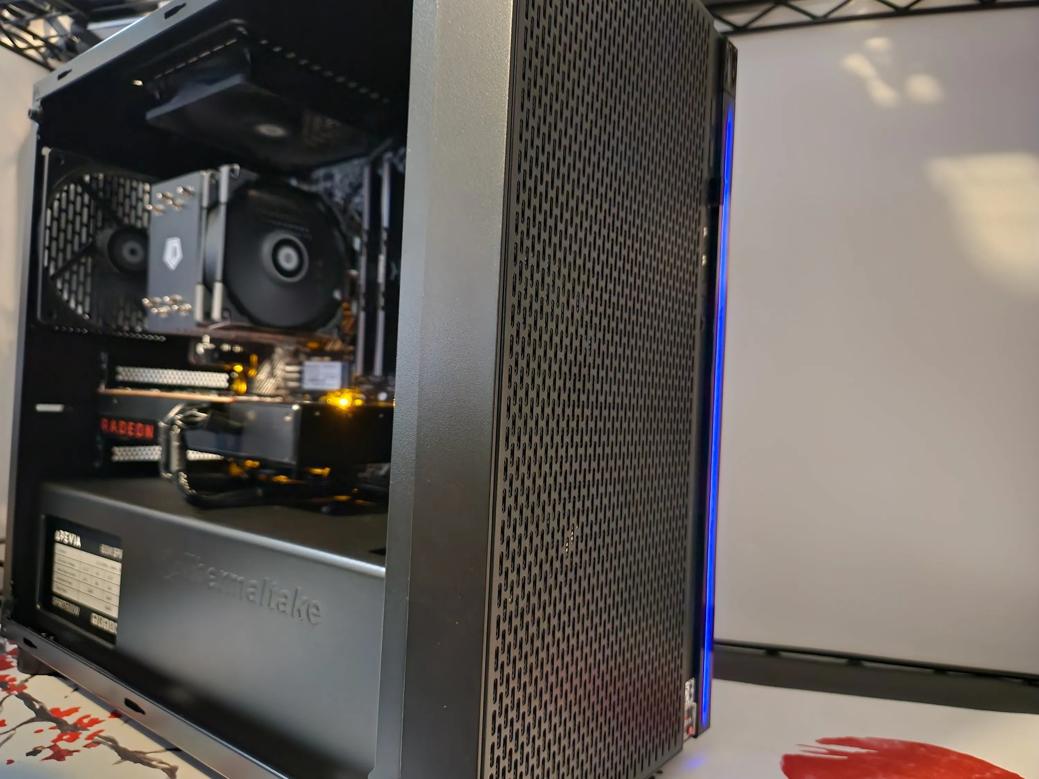 Budget Baller Stealth Build Ryzen 5 / 16GB / 1TB / RX570X
