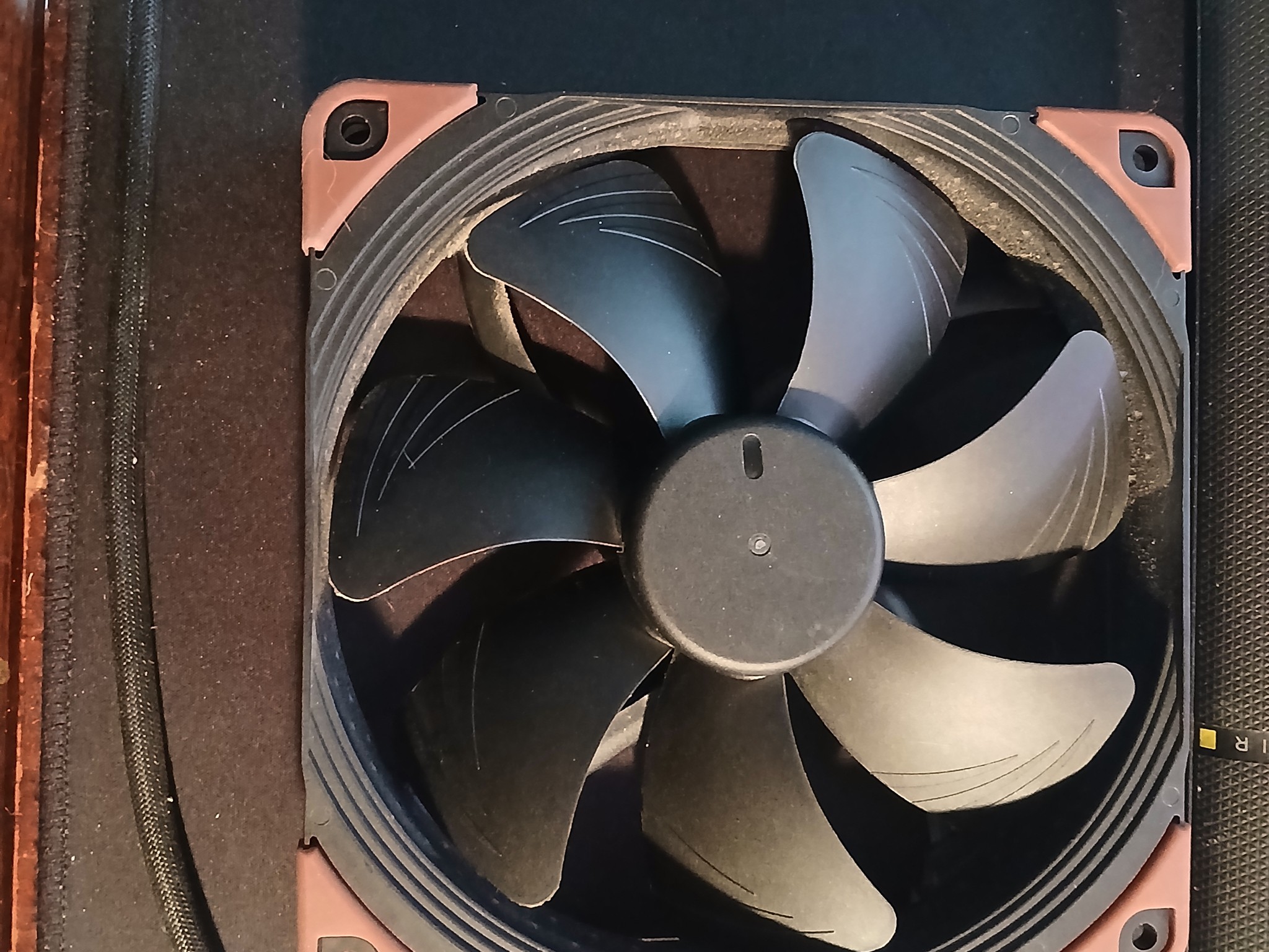 Noctua NF-A14 iPPC-3000 PWM, Heavy Duty Cooling Fan, 4-Pin, 3000 RPM (140mm, Black)