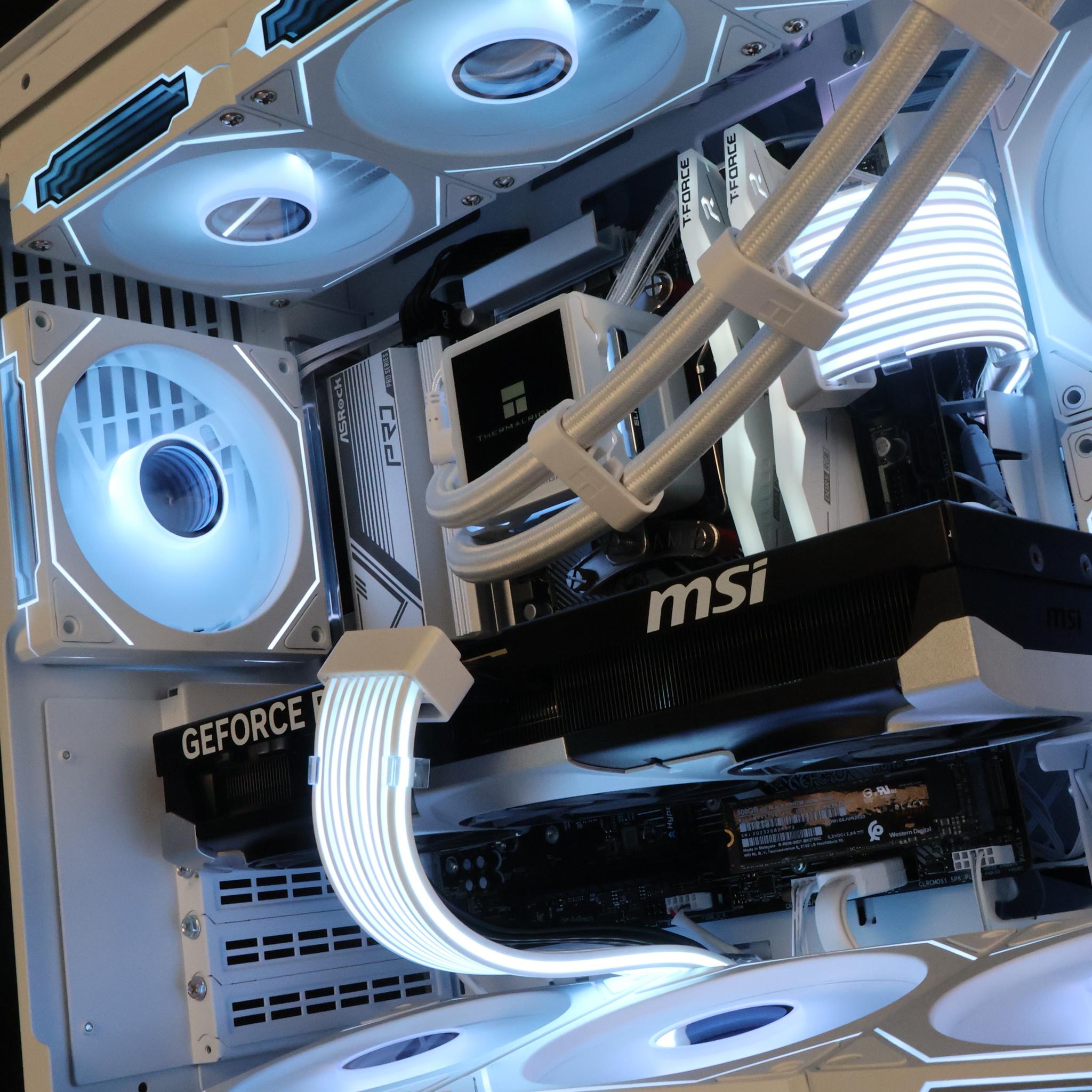 ⚪ Ryzen 7 9700X/RTX 5070Ti 16GB Gaming/Streaming PC ⚪