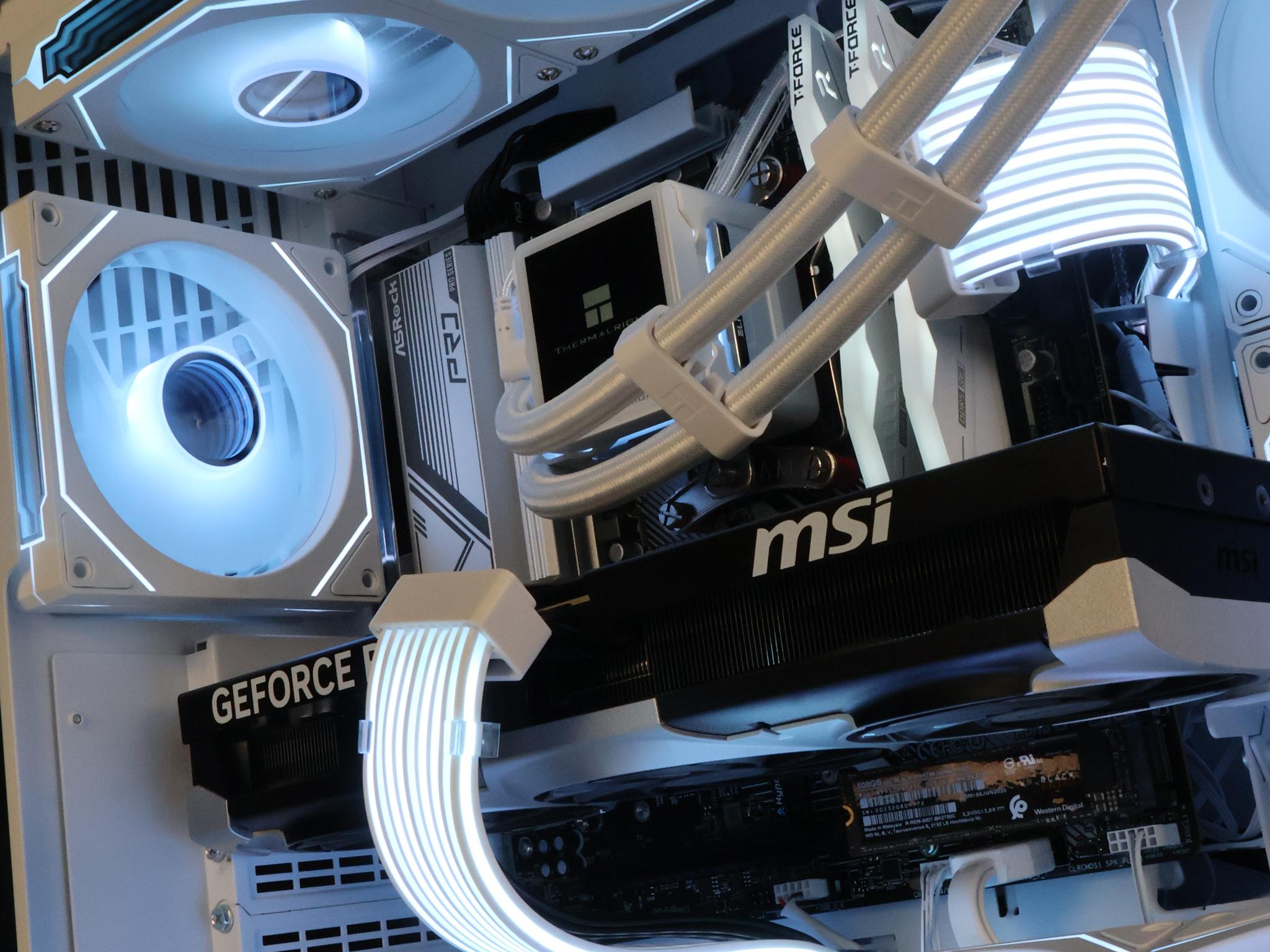 ⚪ Ryzen 7 9700X/RTX 5070Ti 16GB Gaming/Streaming PC ⚪