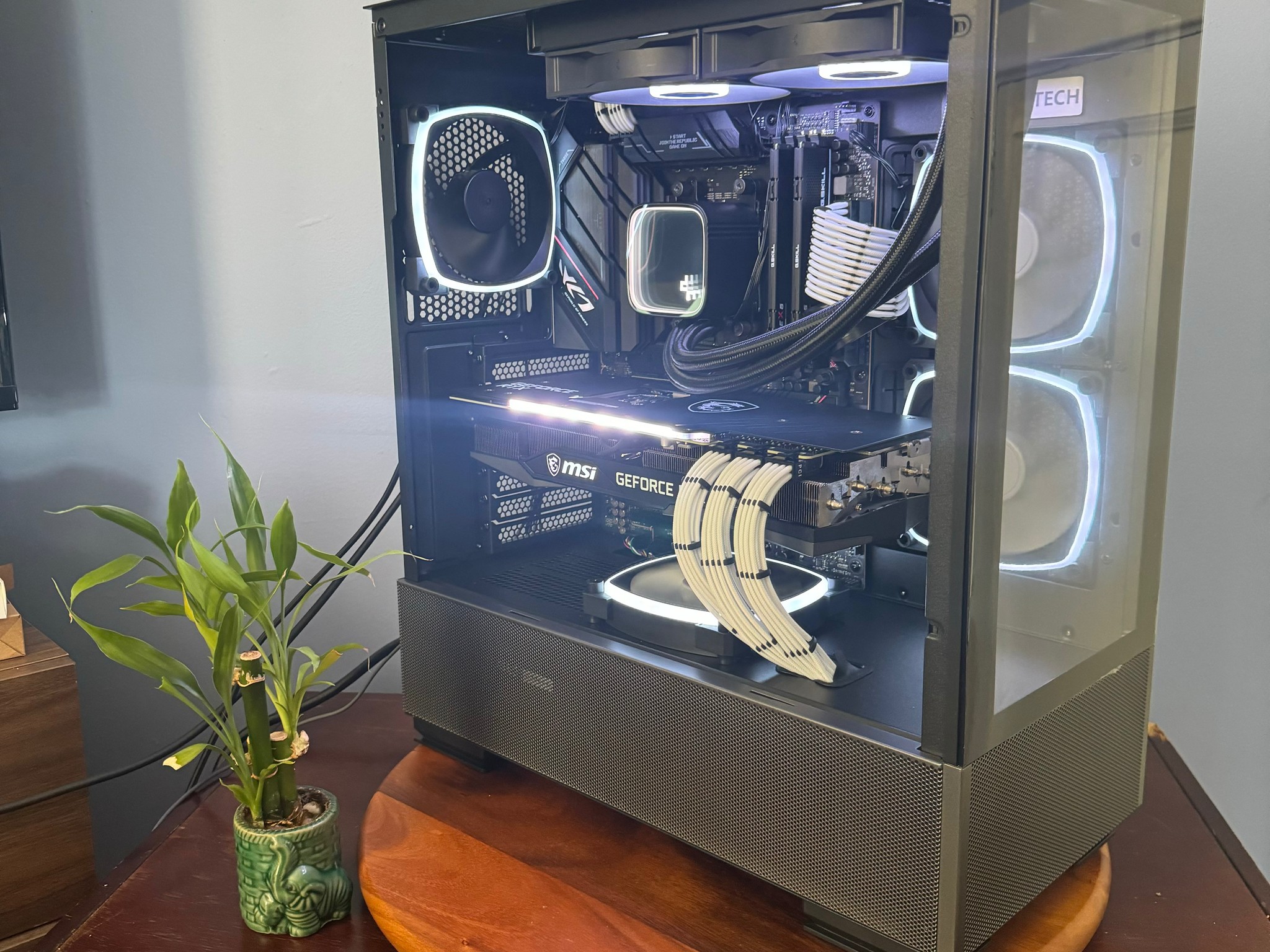 🐼 RTX 3080 | Ryzen 7 7700X | 32GB DDR5