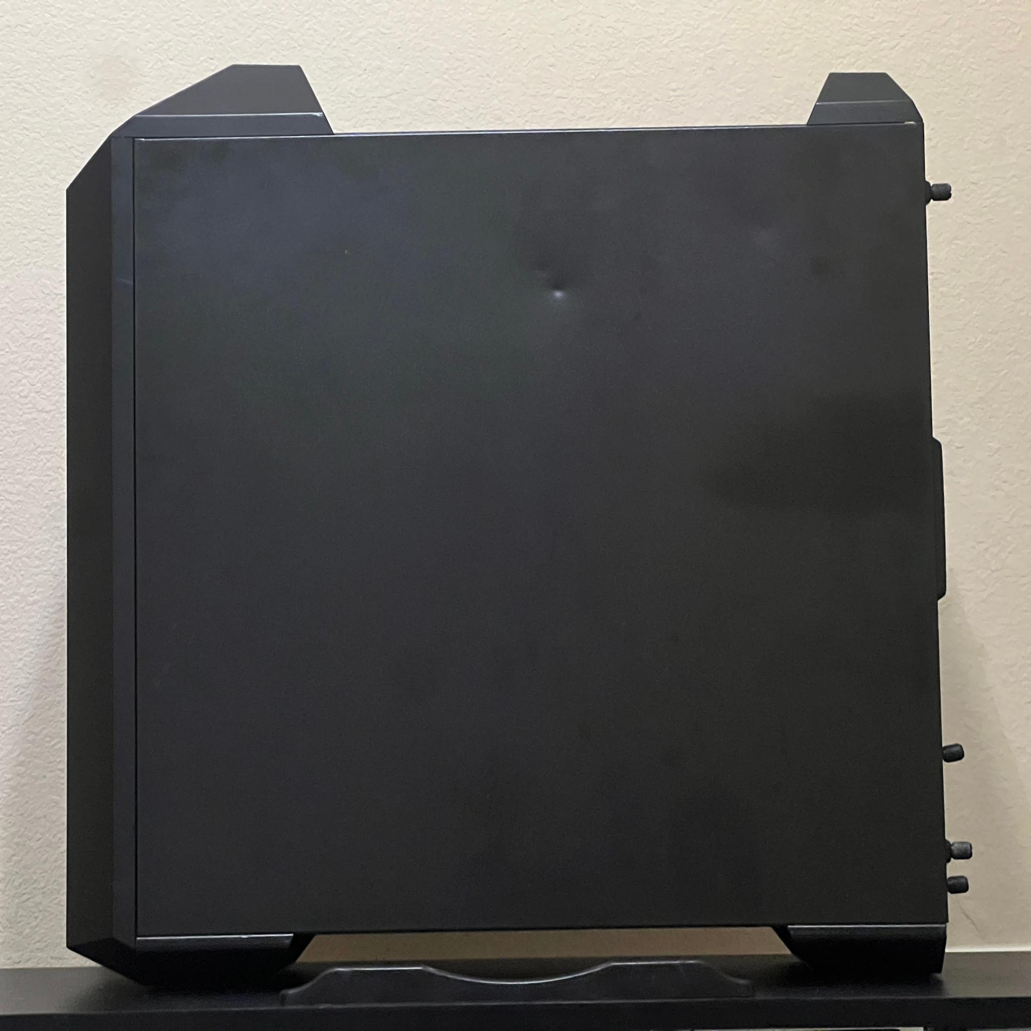 Cooler Master MasterCase Pro 5 - Screws & accessories included