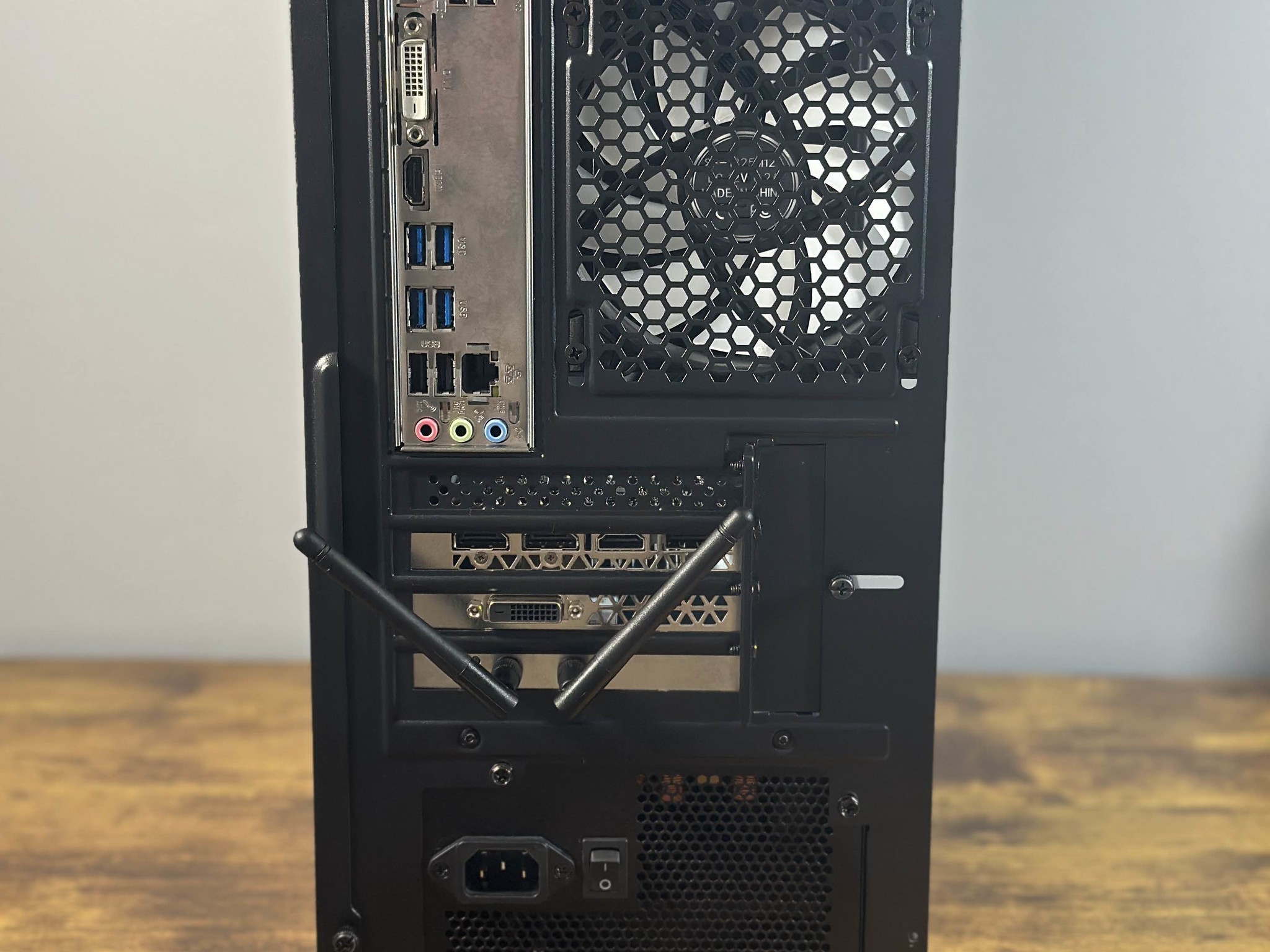 GTX 1060 3GB | Ryzen 3 3200G | 16GB DDR4 | 1.2TB Storage | Win11 | WIFI | Ultra Budget Gaming PC