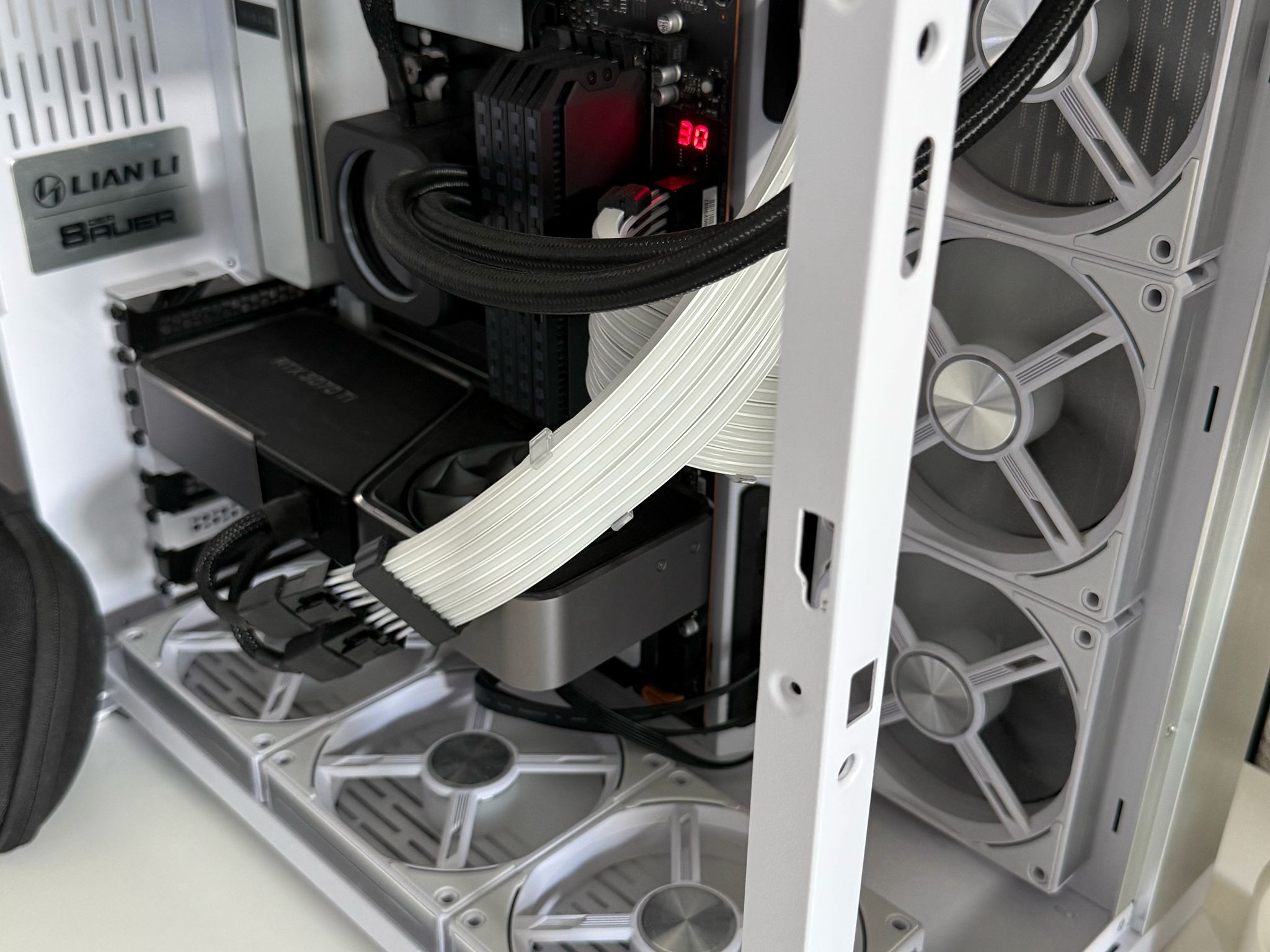 Lian Li|3070ti|Ryzen 7 5800x| 32GB DDR4 RAM|2TB NVME 4| Win 11|Strimer| 1080p/1440p Custom Gaming PC