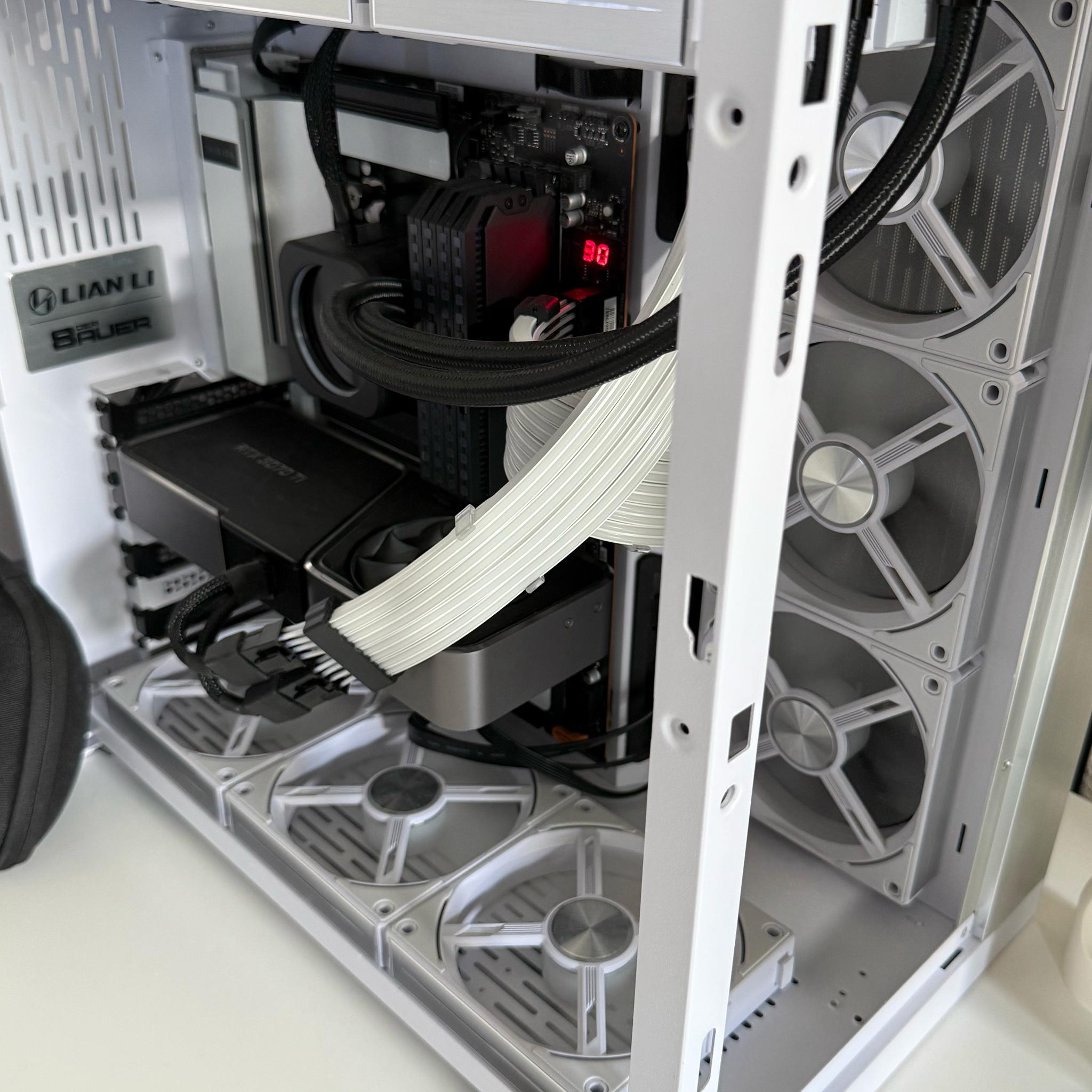 Lian Li|3070ti|Ryzen 7 5800x| 32GB DDR4 RAM|2TB NVME 4| Win 11|Strimer| 1080p/1440p Custom Gaming PC