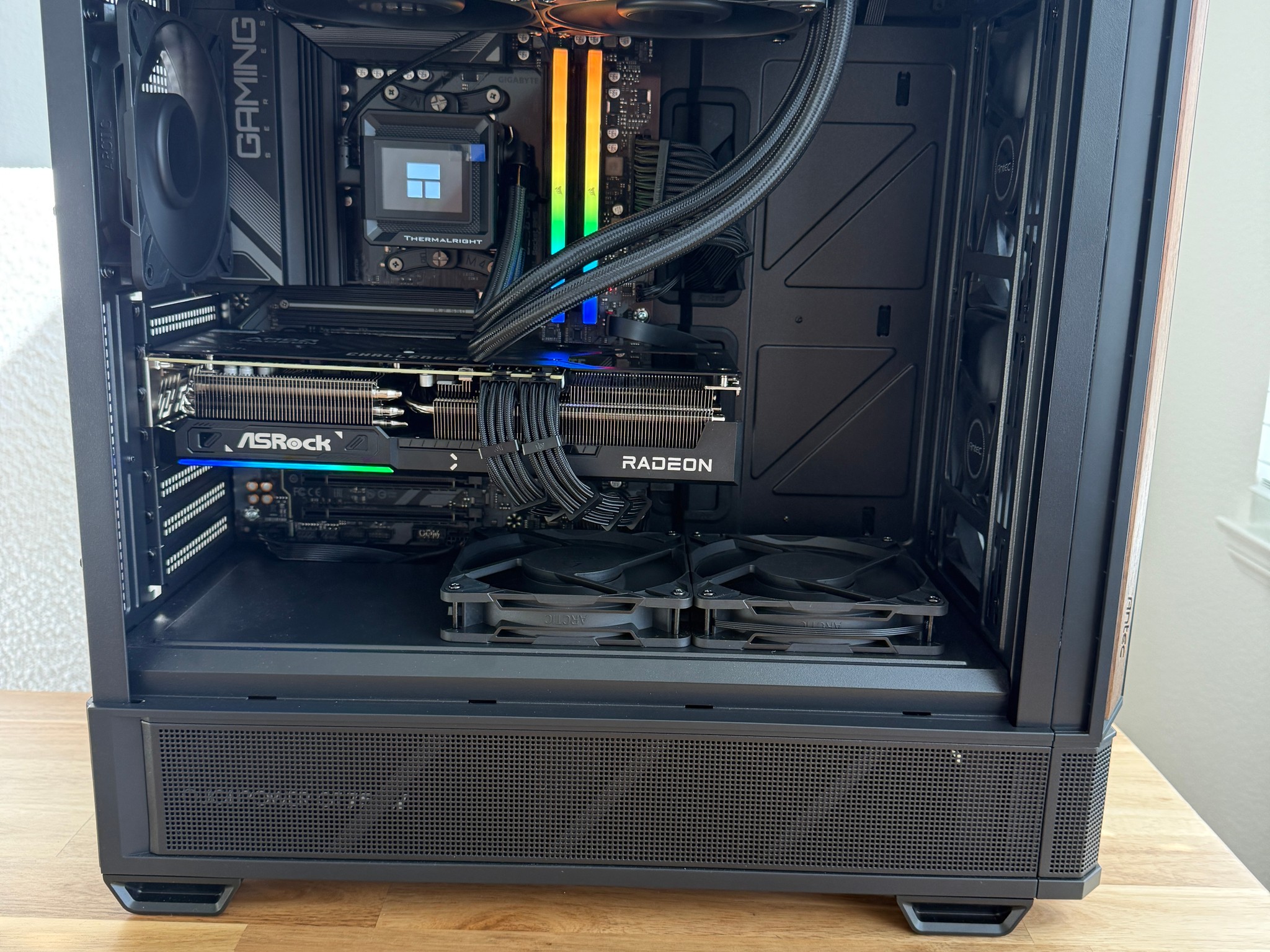 STEALTH 🥷 | 9070 XT | 7700x | 32gb DDR5 | 1tb m.2 | Gaming PC