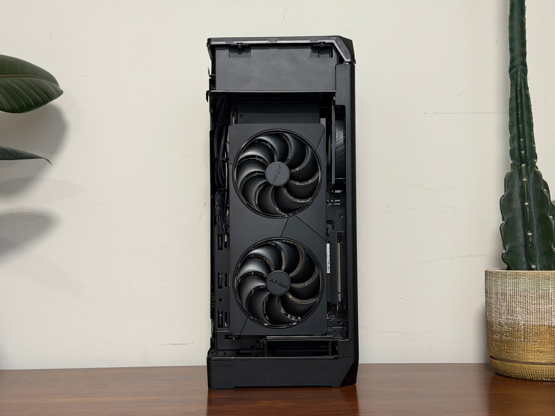 RTX 5080 | Ryzen 7 7800X3D | 32GB DDR5 | B650E-I Mini ITX | 2TB