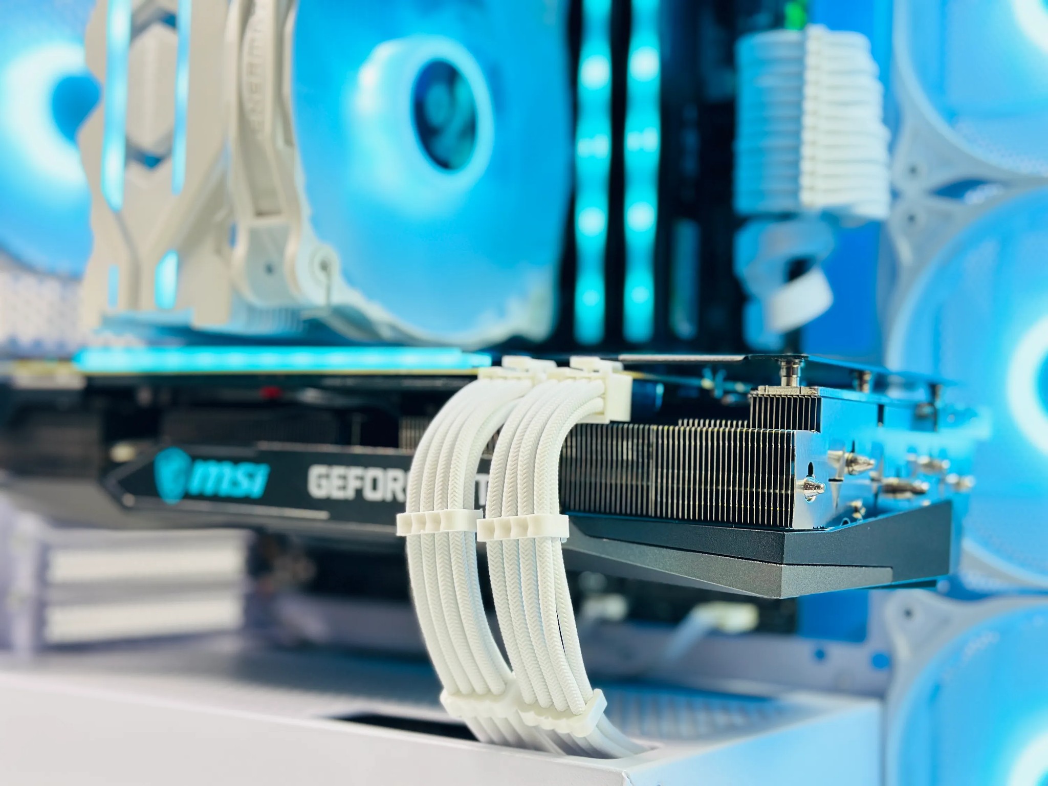 Iceberg🧊 Gaming PC❄️Nvidia RTX 3070 Ti 8GB❄️Ryzen 5 5600X 6 core❄️16GB DDR4❄️1TB NVME