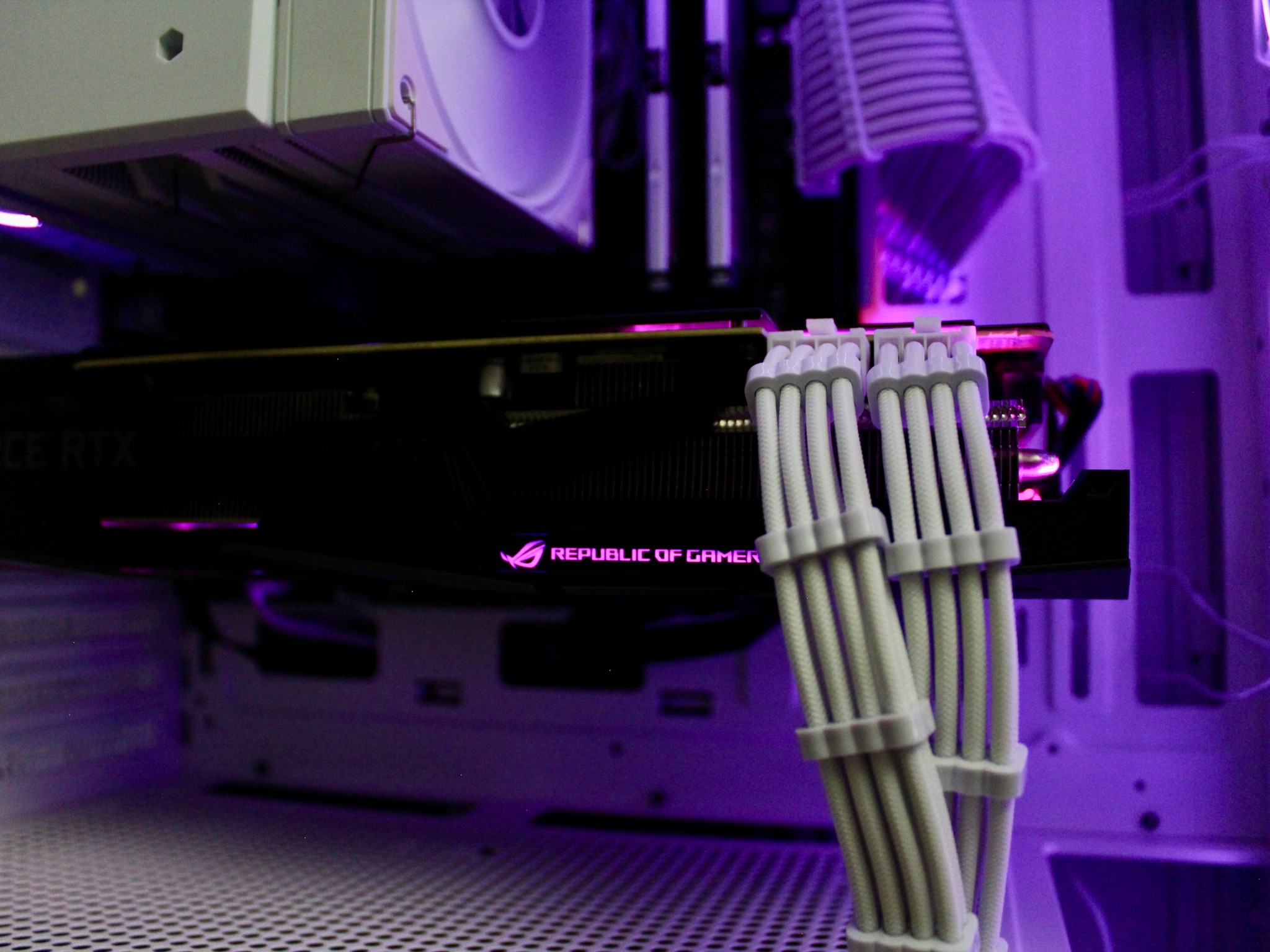 🔳 Winter Ti | Ryzen 5 5600 | 32GB Ram | 2080 TI | 1TB M.2 | W11 + WiFi