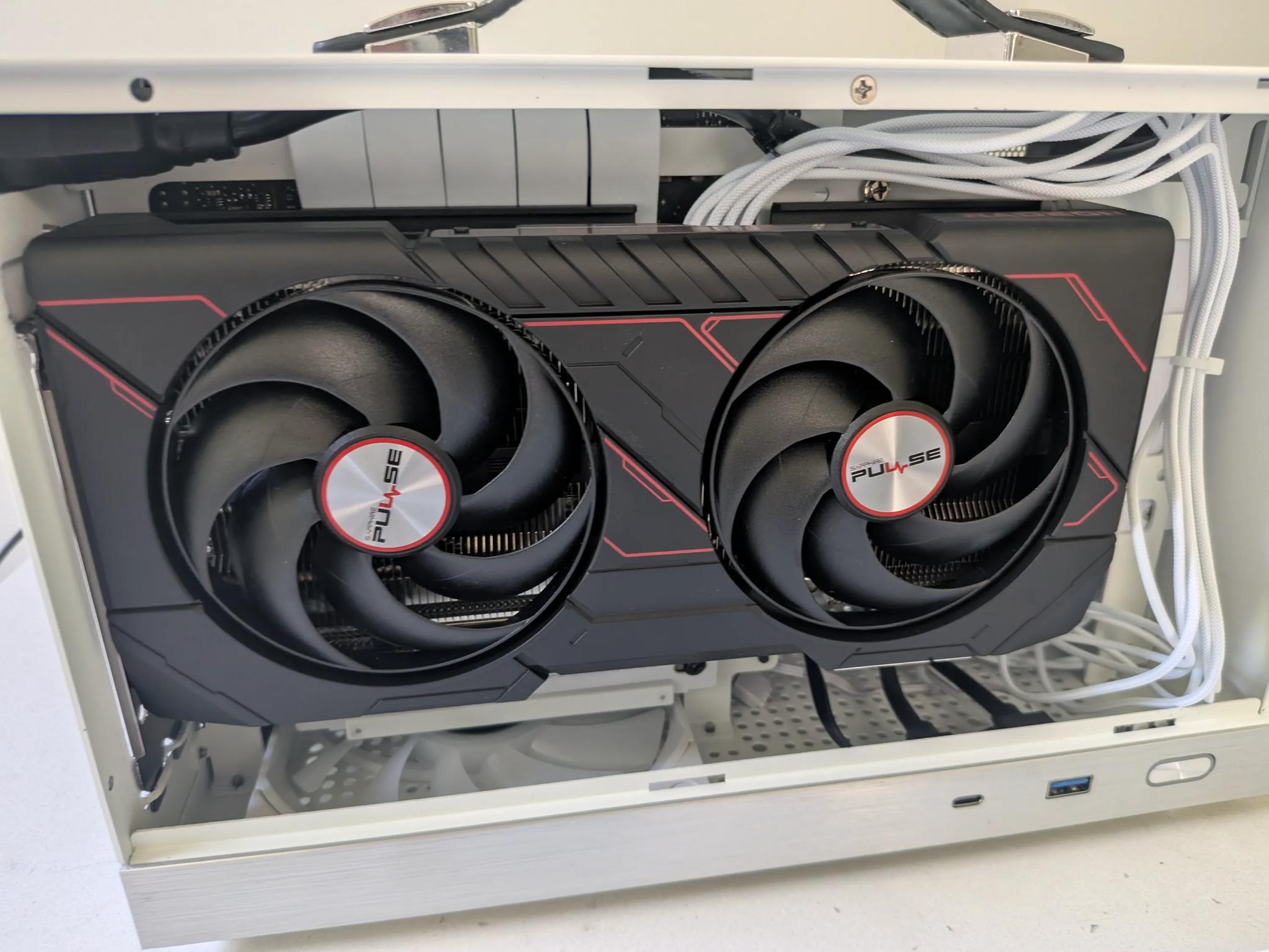 1440p Traveler - RX 9060 XT 16GB, Core i5 13400F, 32 GB DDR5, 2 TB Gen 4 NVME, RGB