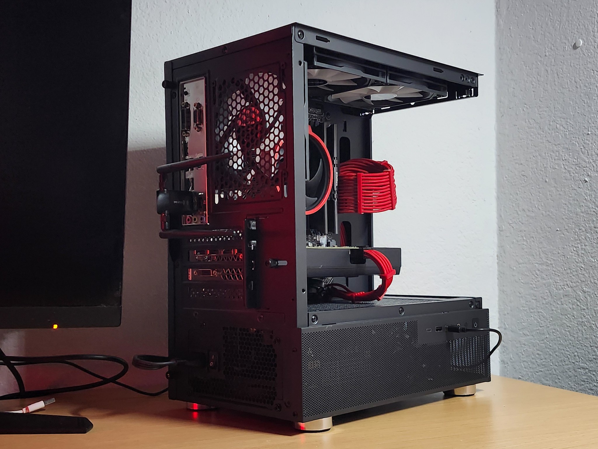 BLACK FRIDAY SALE! PERFECT DEADPOOL BUDGET GAMING PC