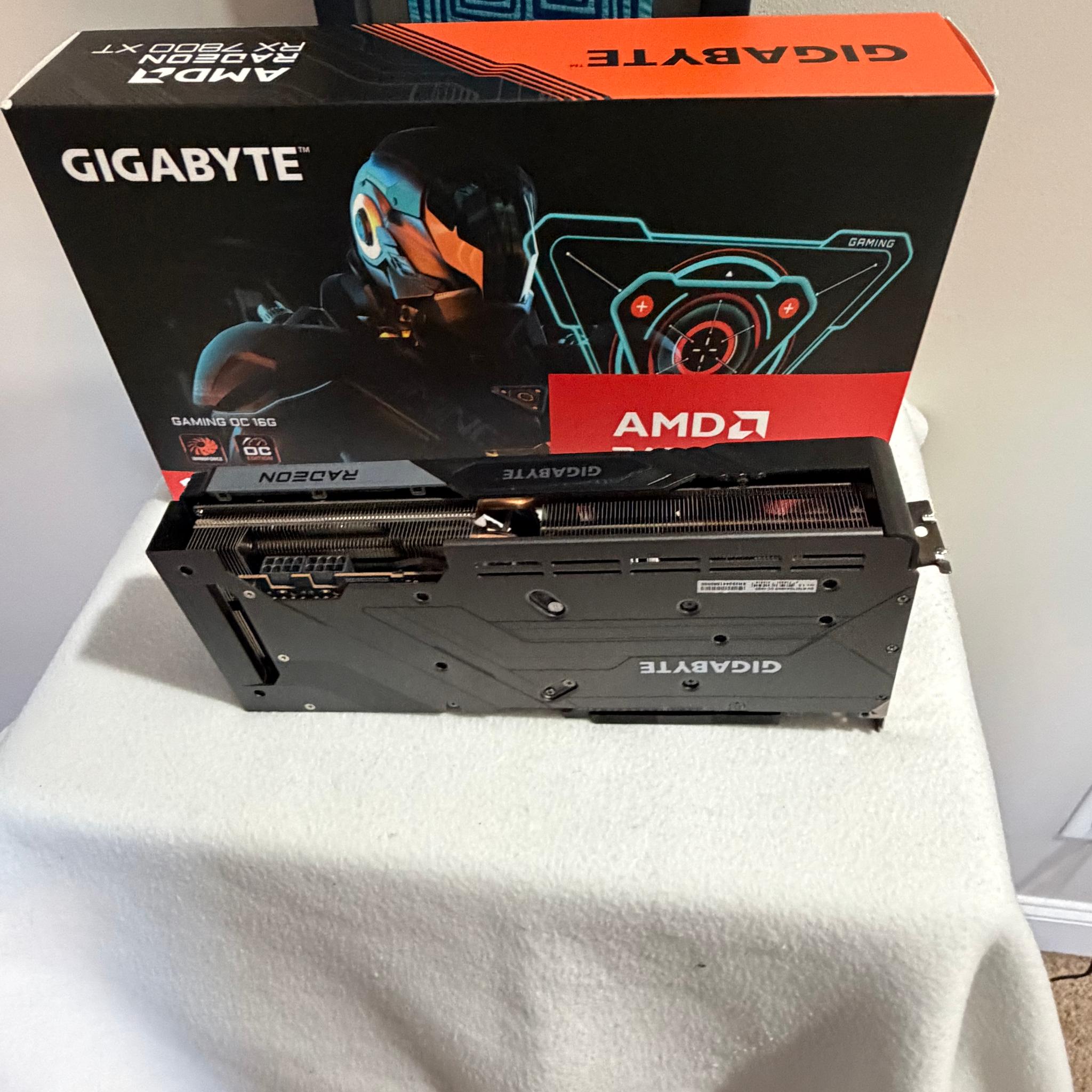 Gigabyte Radeon RX 7800 XT GAMING OC 16G