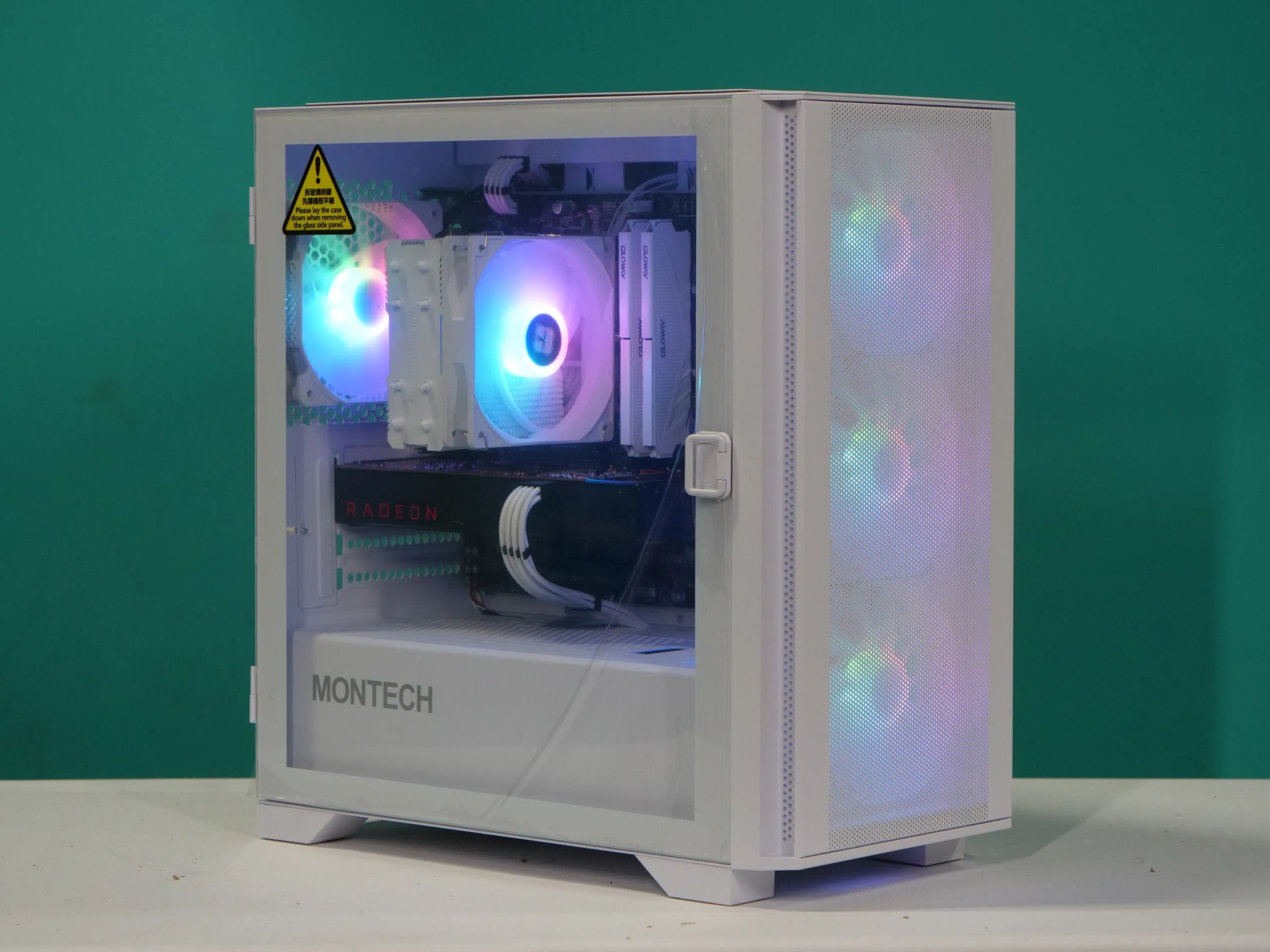 UCW Ready to Play Q170 "Thats about White" Build (i7-7700 + RX 580X 8gb + 16gb RAM)