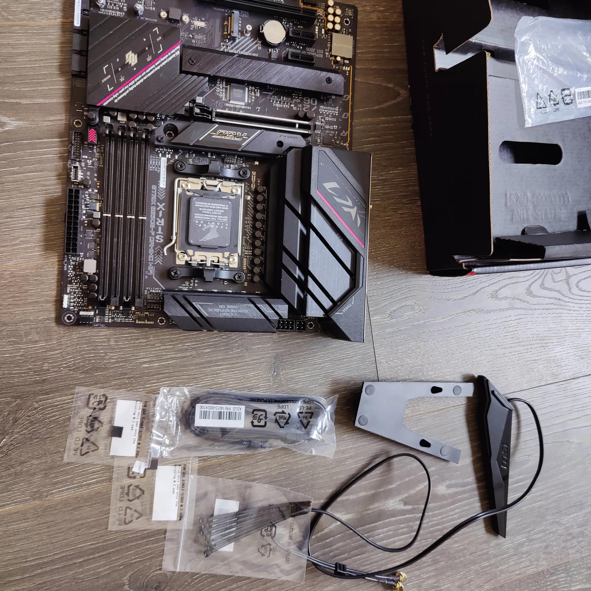 Asus B650e-f