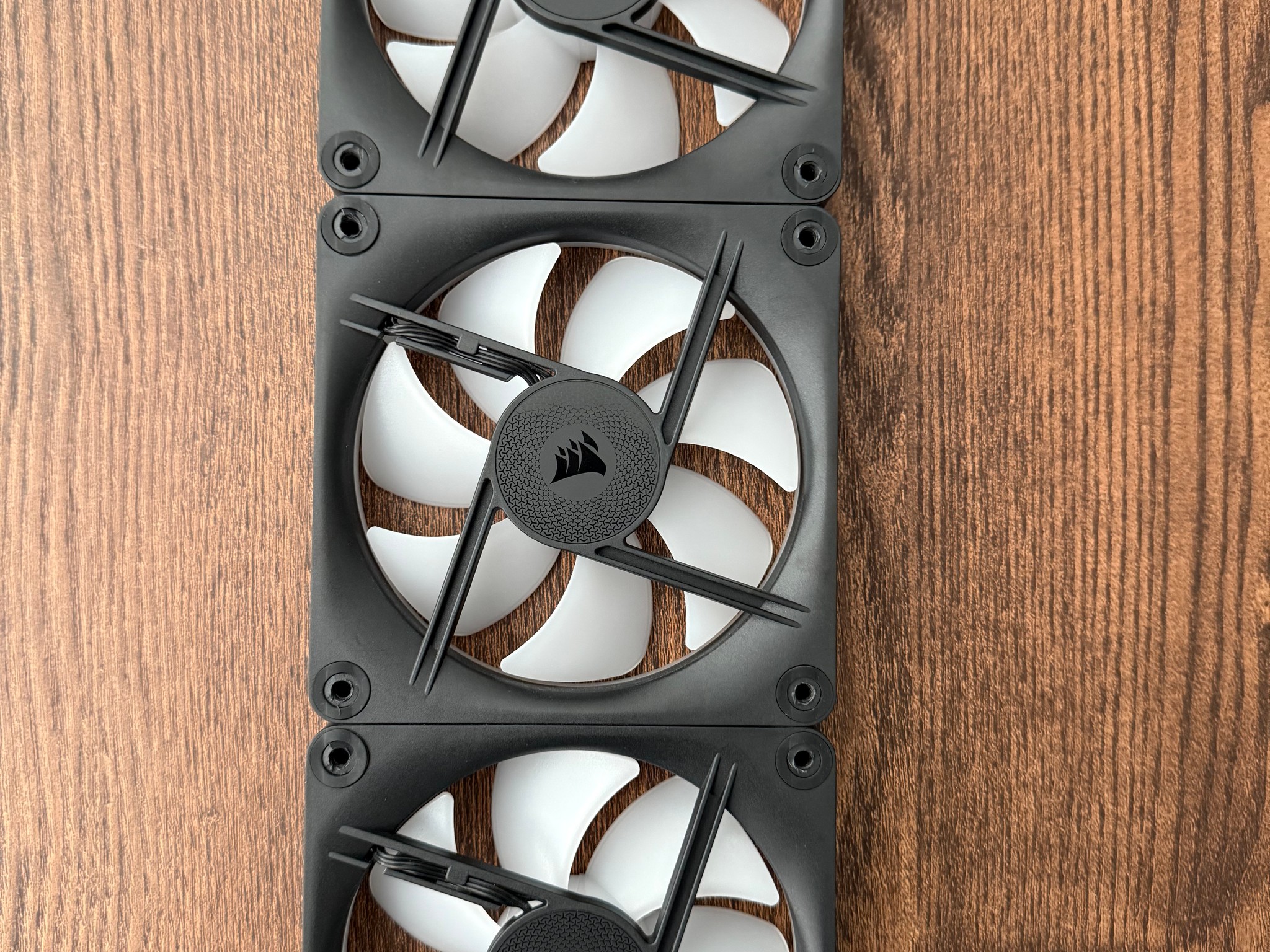 Corsair iCUE Link x3 LX120-R x1 LX120 Fans Bundle
