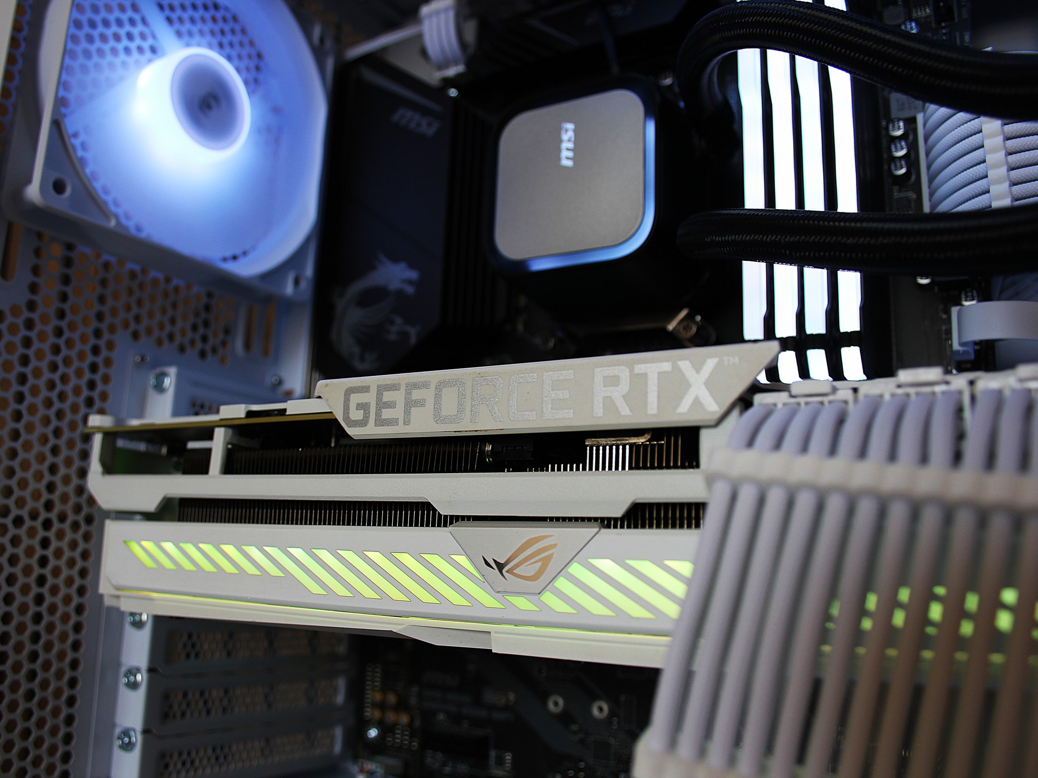 RTX 3080 10GB💻| DDR4 | 32GB RAM | 5600X | WiFi/BT | Windows 11 | 1TB NVME | liquid cooled