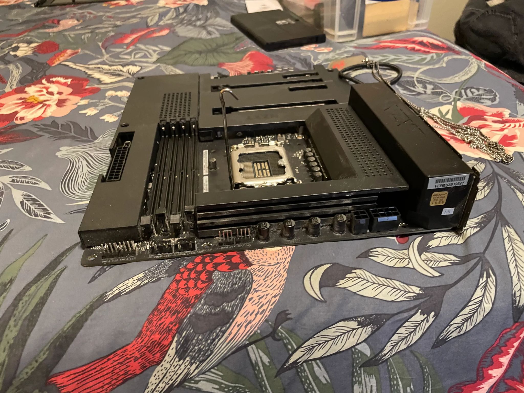 NZXT N7 Z790 Intel Motherboard Black (top PCLe tab is broken off)