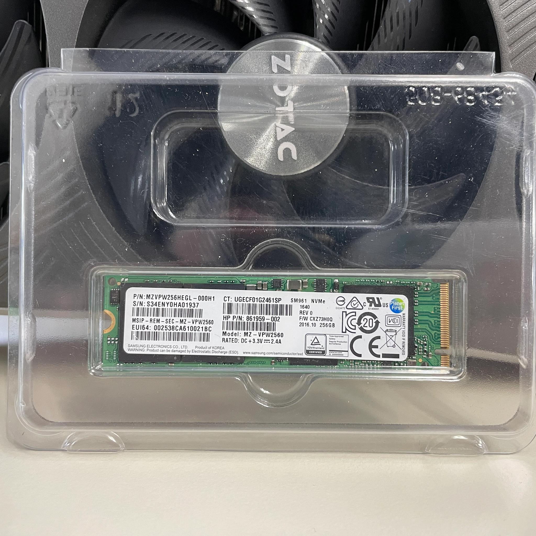 Samsung SM961 256GB, M.2 2280 Internal SSD