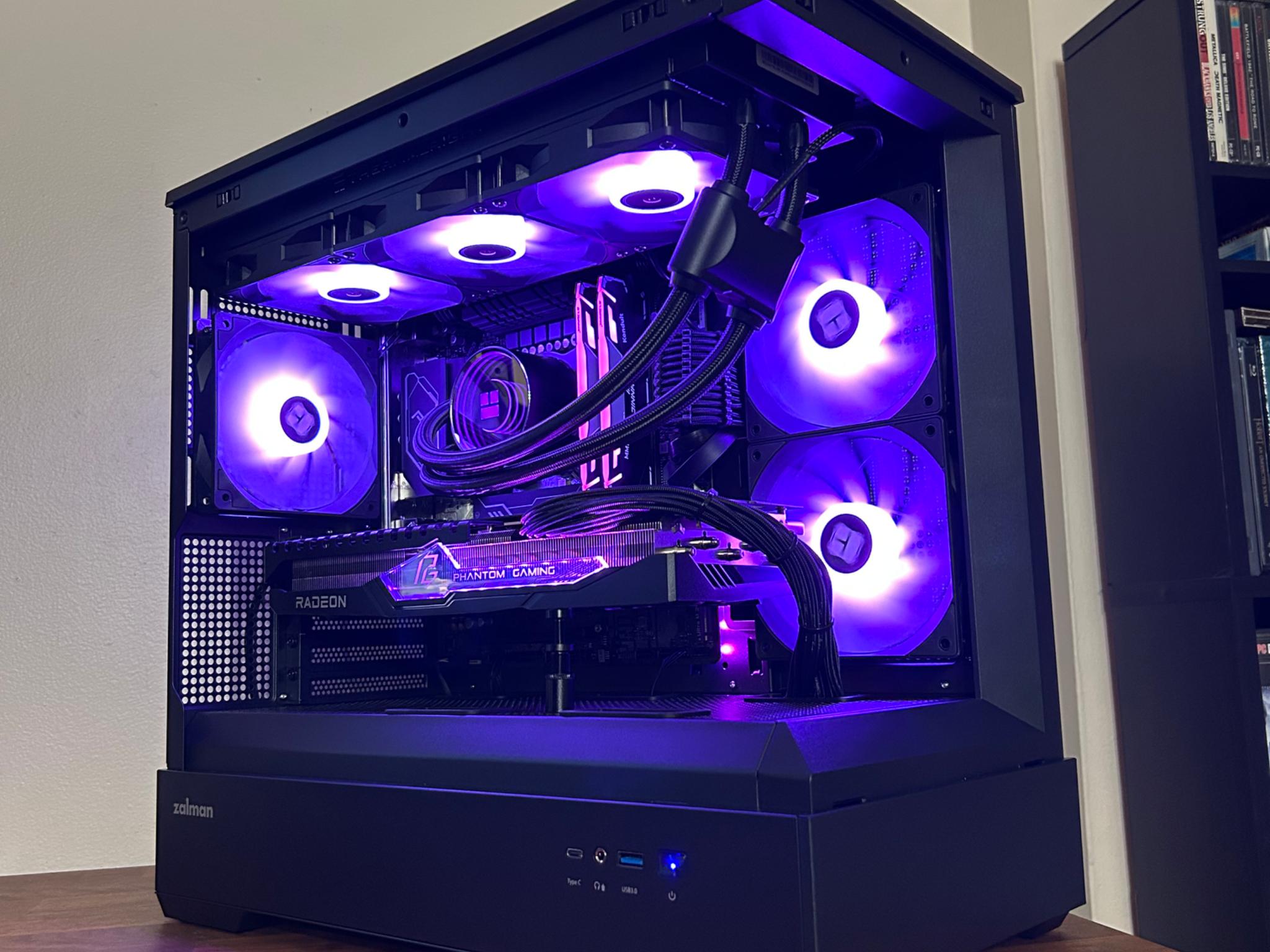 RX 7700XT 12GB | Intel i5 12600K | 32GB DDR4 | 1TB SSD | The Phantom RX
