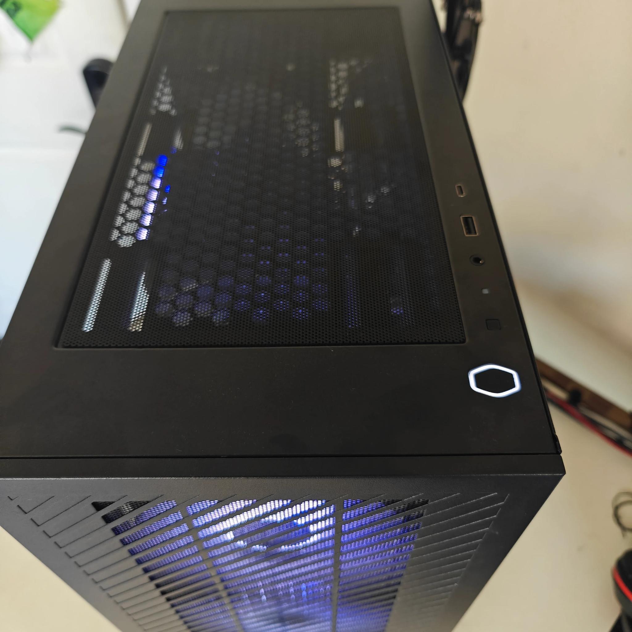 🩻📓 Solid and Chonky | Ryzen 5600X | Radeon RX6700XT | 2TB NVMe SSD | 32 GB DDR4