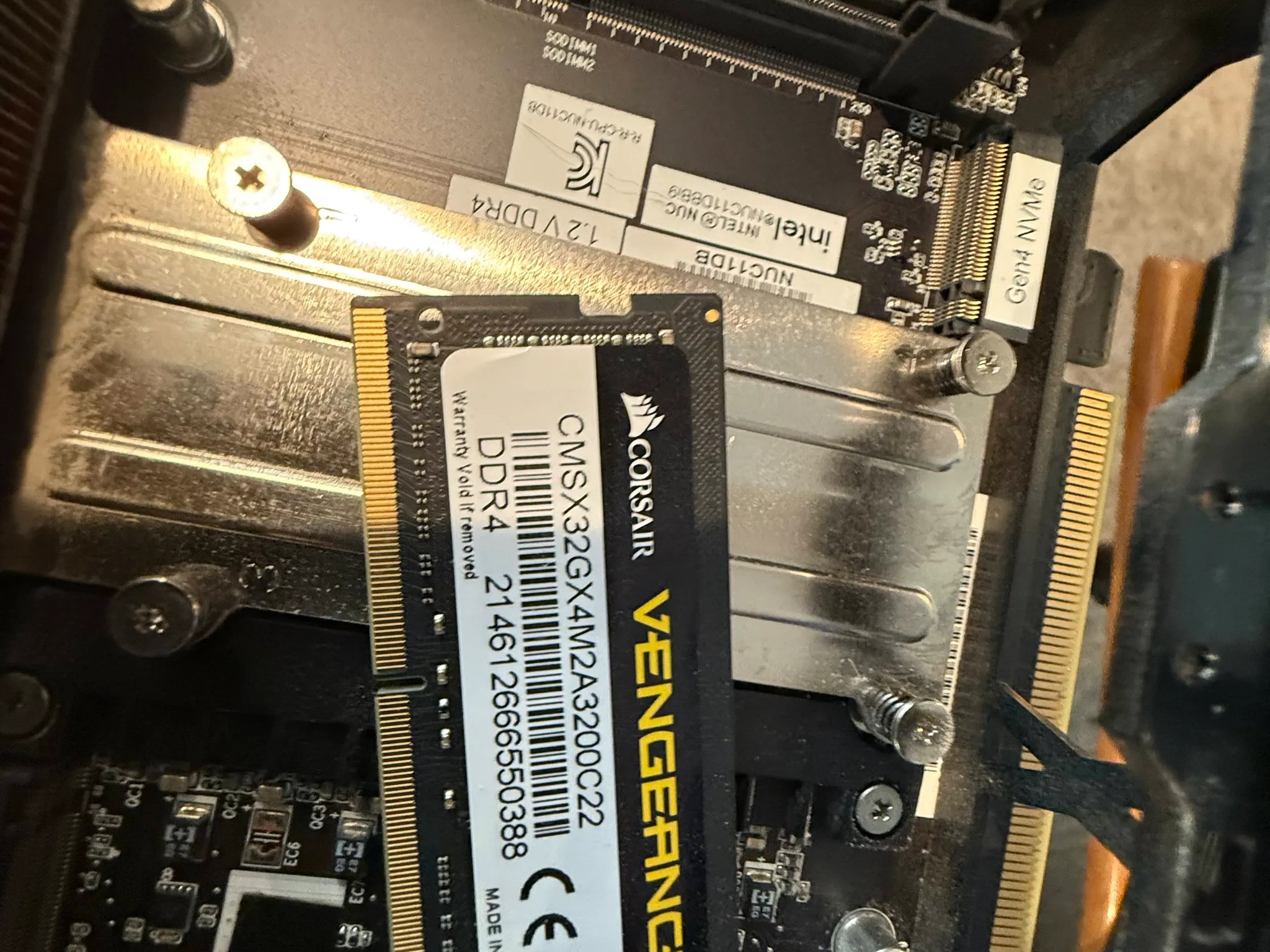 Intel NUC 11 Extrema KIT