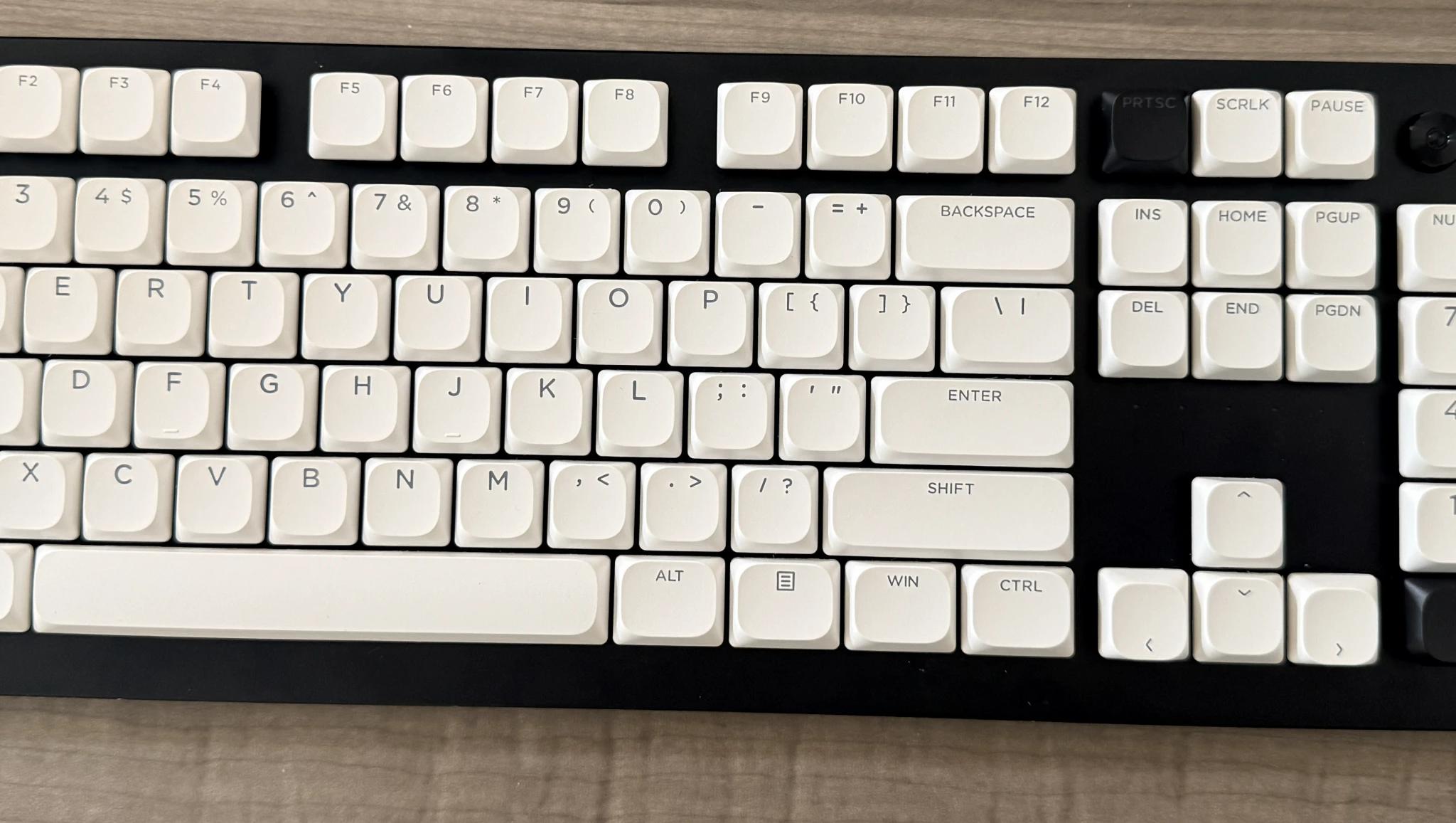 Razer DeathStalker V2 Pro Gaming Keyboard Low-Profile Optical HyperSpeed Wireless & Bluetooth
