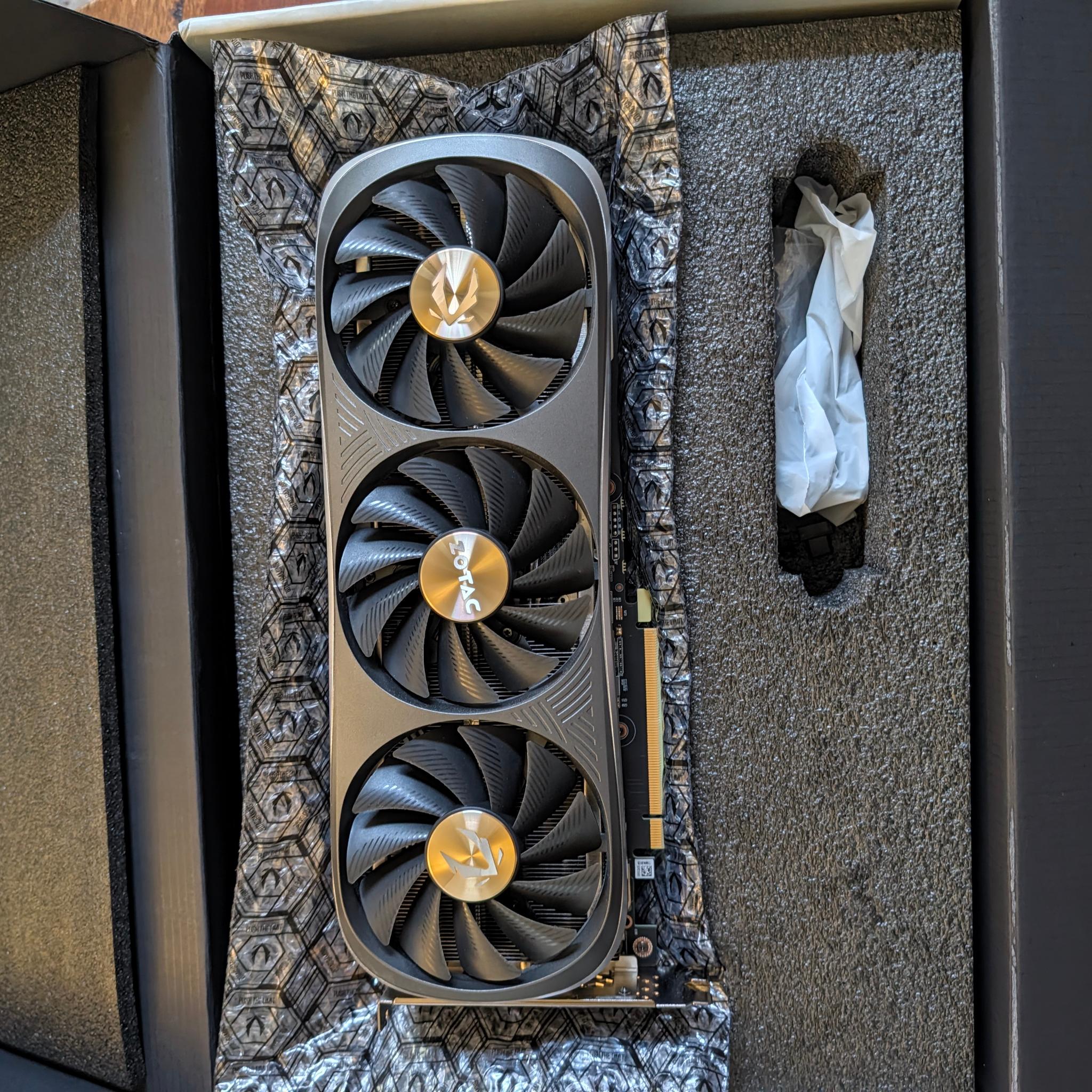 ZOTAC GAMING Trinity GeForce RTX 4070 Ti